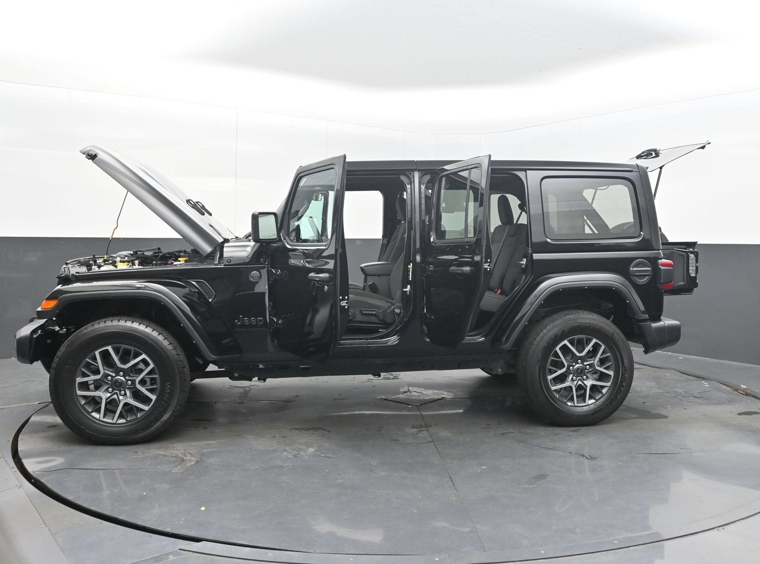 2025 Jeep Wrangler Sahara
