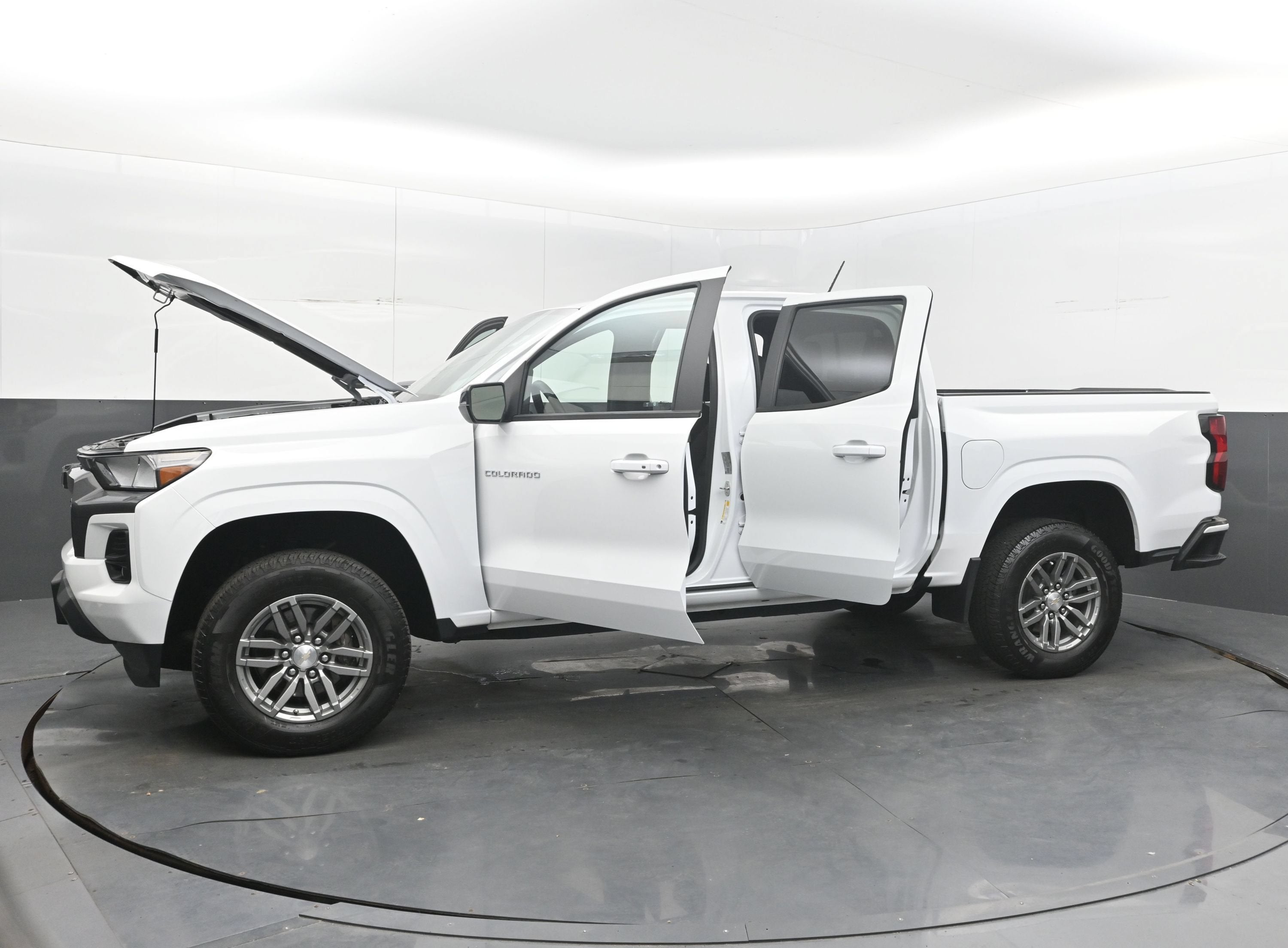 2023 Chevrolet Colorado 2WD LT