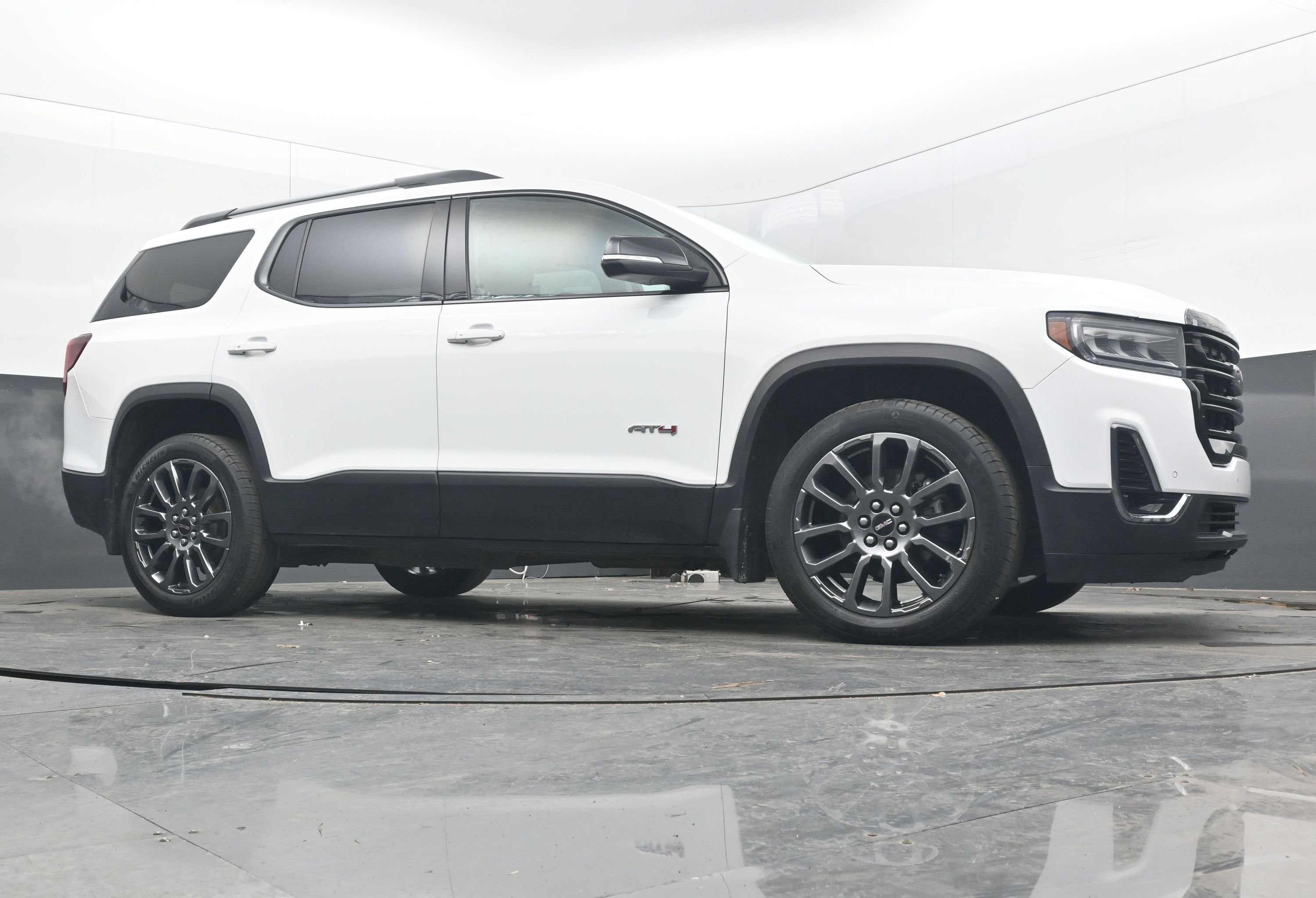 2021 GMC Acadia AT4