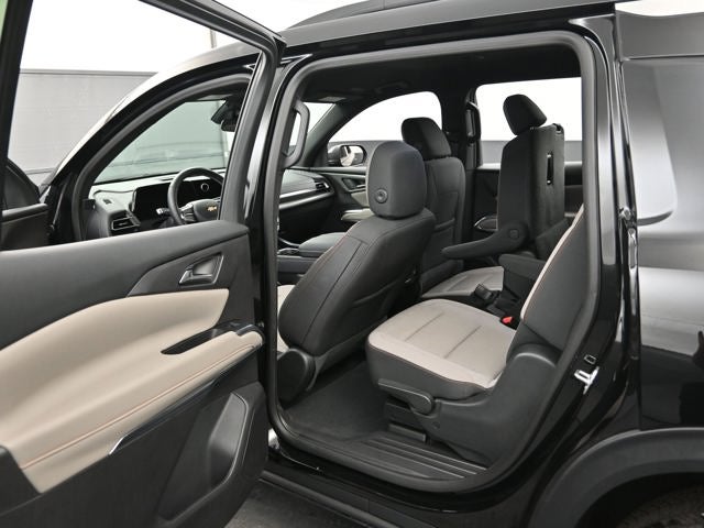 2025 Chevrolet Traverse FWD LT