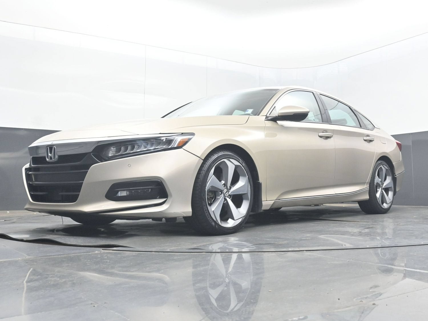 2019 Honda Accord Sedan Touring 2.0T