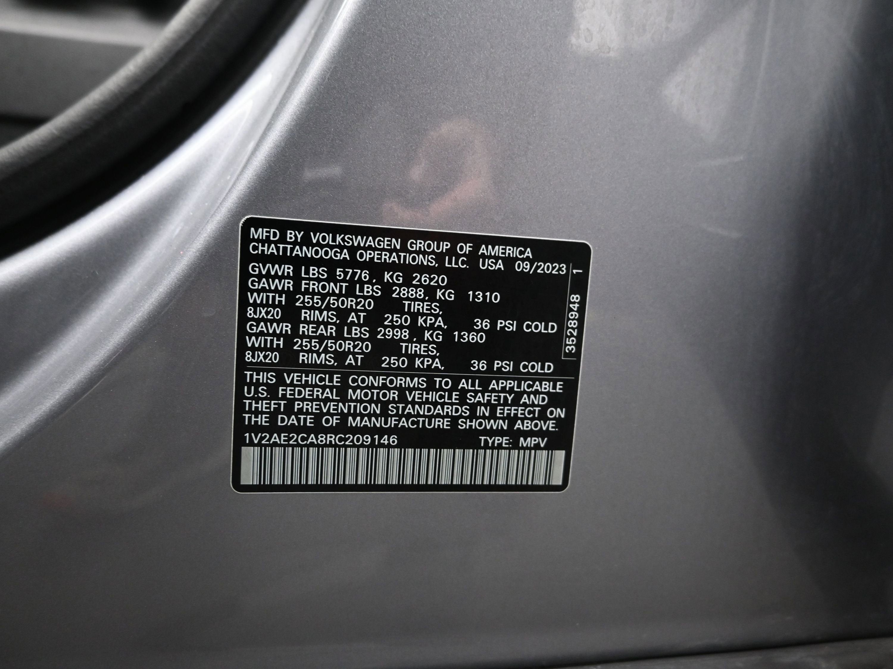 2024 Volkswagen Atlas Cross Sport 2.0T SEL R-Line