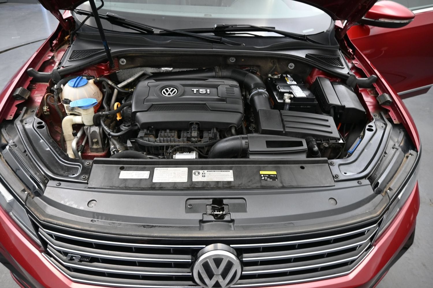 2017 Volkswagen Passat R-Line w/Comfort Pkg