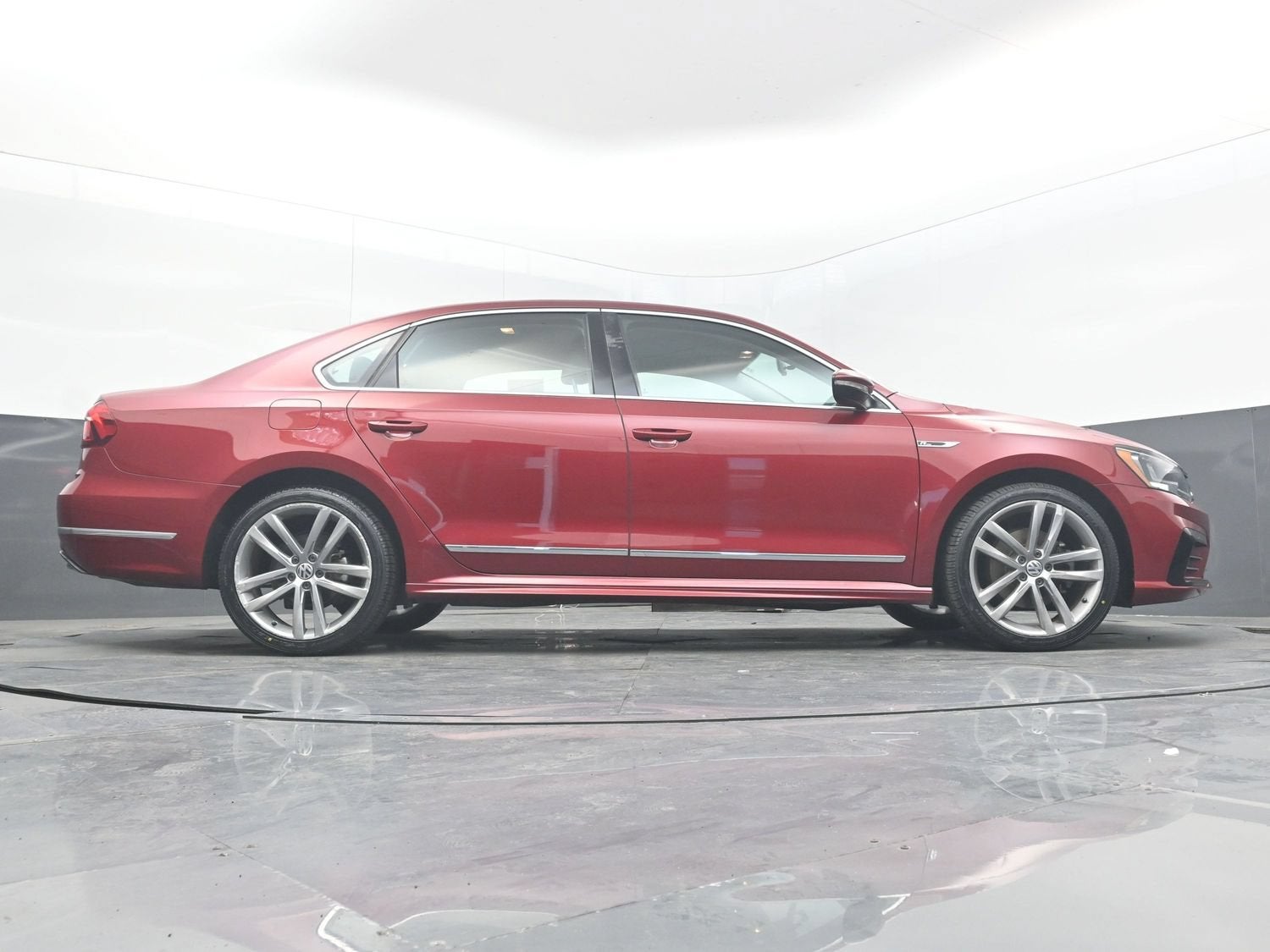 2017 Volkswagen Passat R-Line w/Comfort Pkg