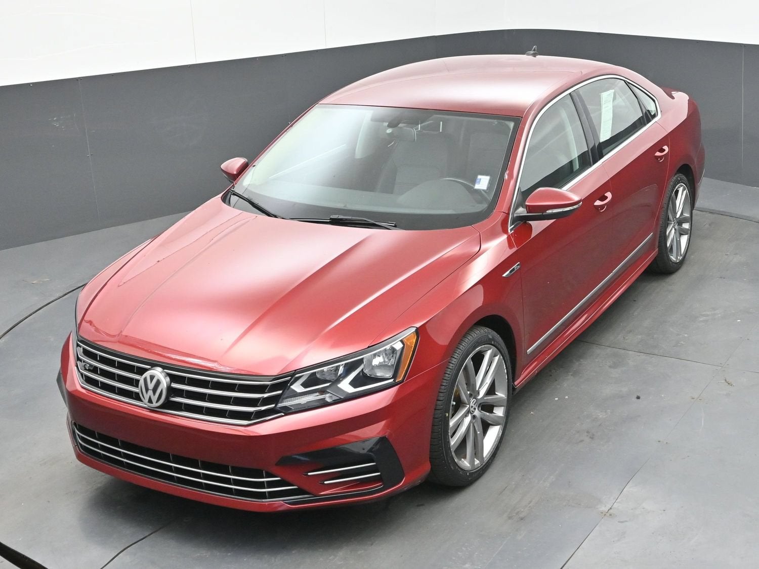 2017 Volkswagen Passat R-Line w/Comfort Pkg