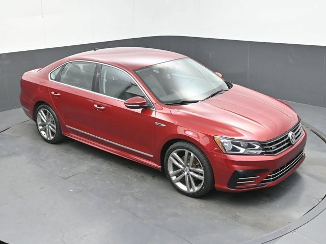 2017 Volkswagen Passat R-Line w/Comfort Pkg