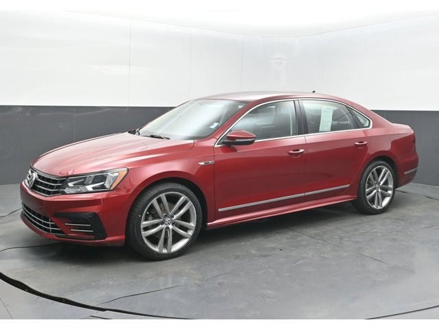 2017 Volkswagen Passat R-Line w/Comfort Pkg