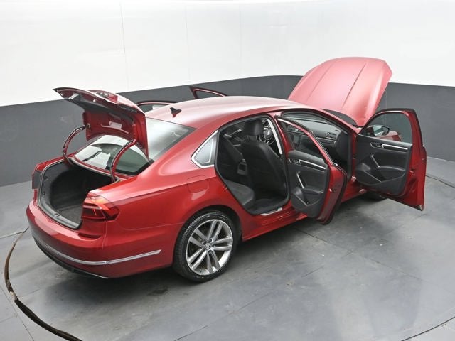 2017 Volkswagen Passat R-Line w/Comfort Pkg