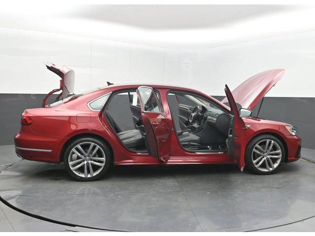 2017 Volkswagen Passat R-Line w/Comfort Pkg