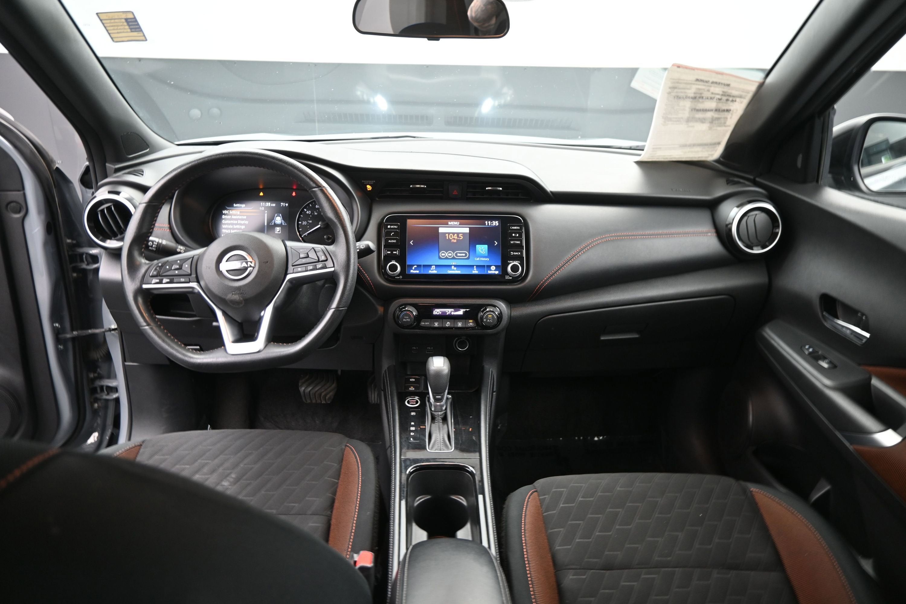 2023 Nissan Kicks SR