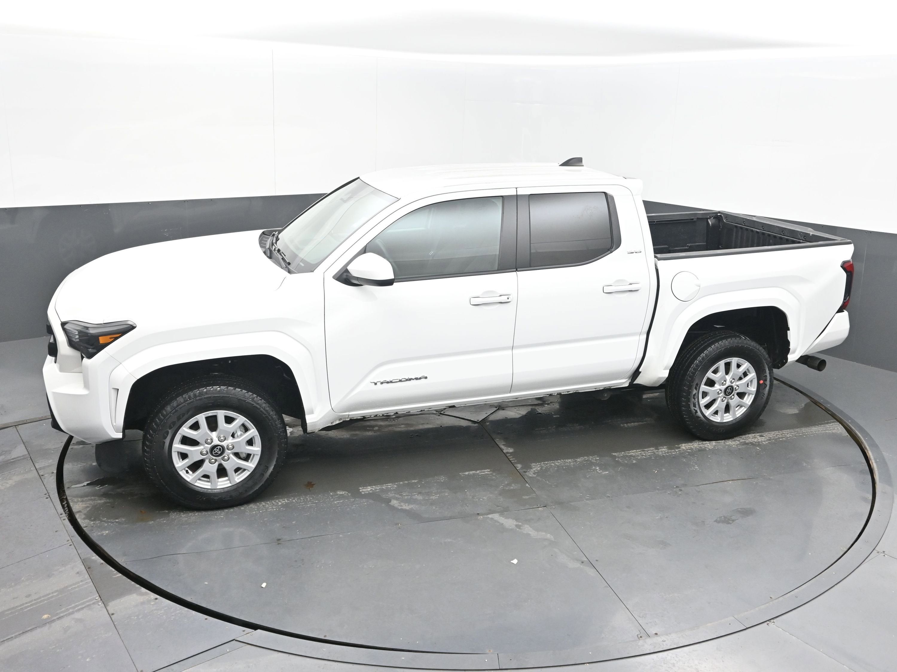 2024 Toyota Tacoma 2WD SR5