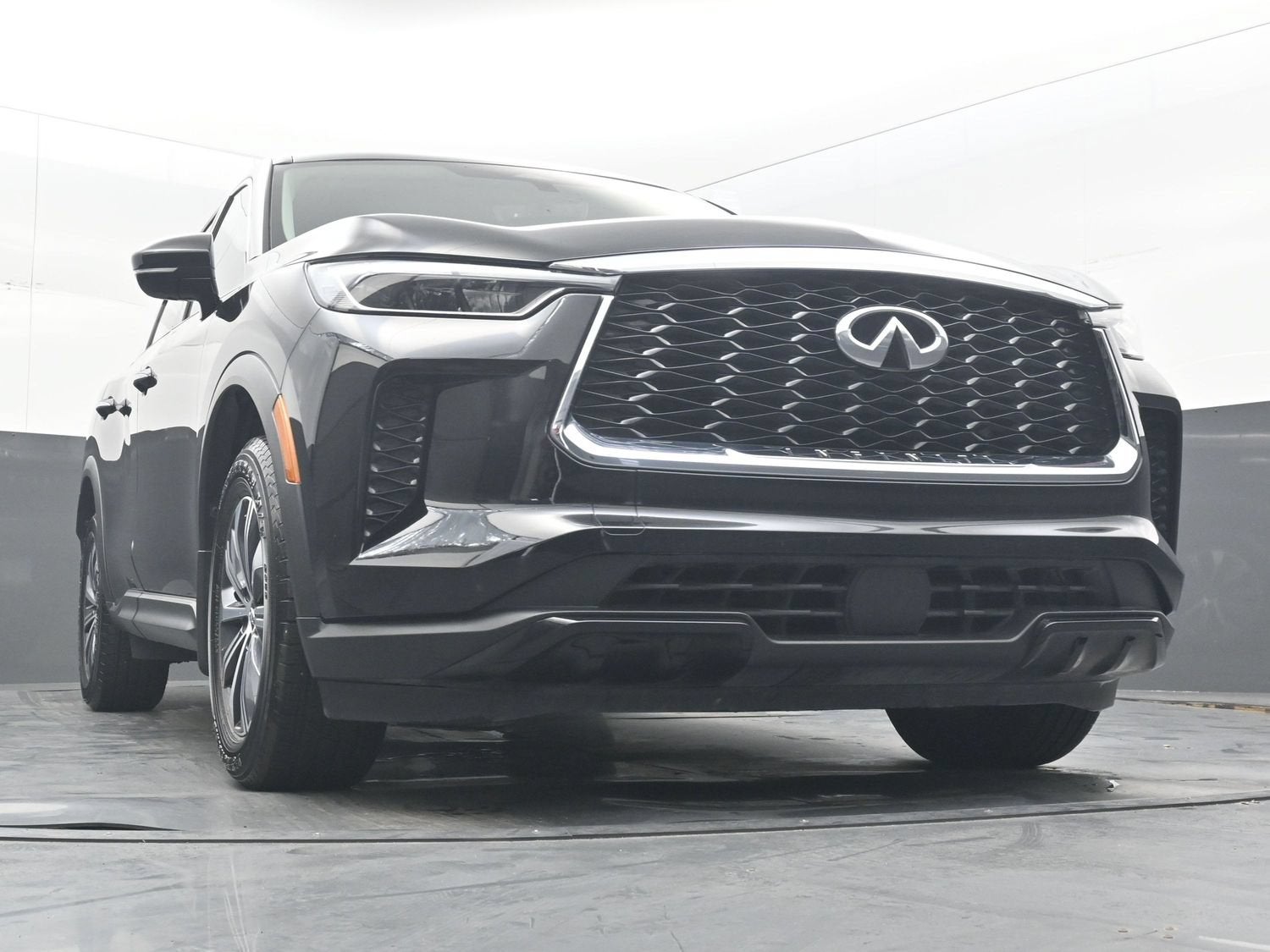 2023 INFINITI QX60 PURE