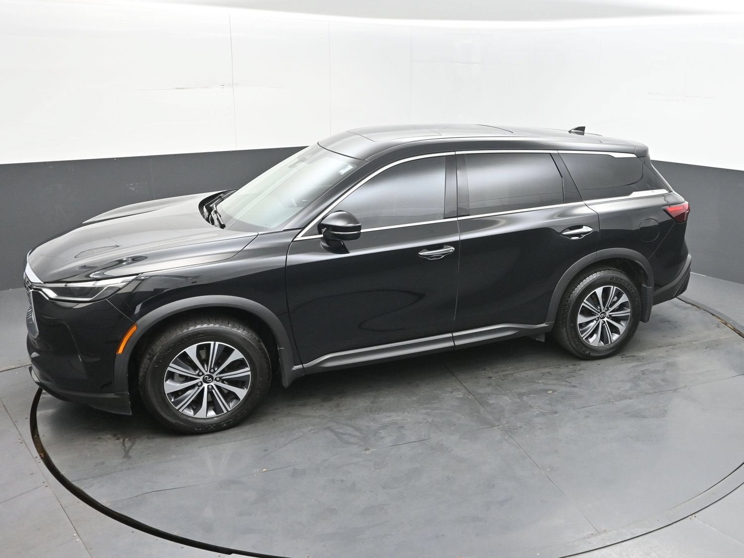 2023 INFINITI QX60 PURE