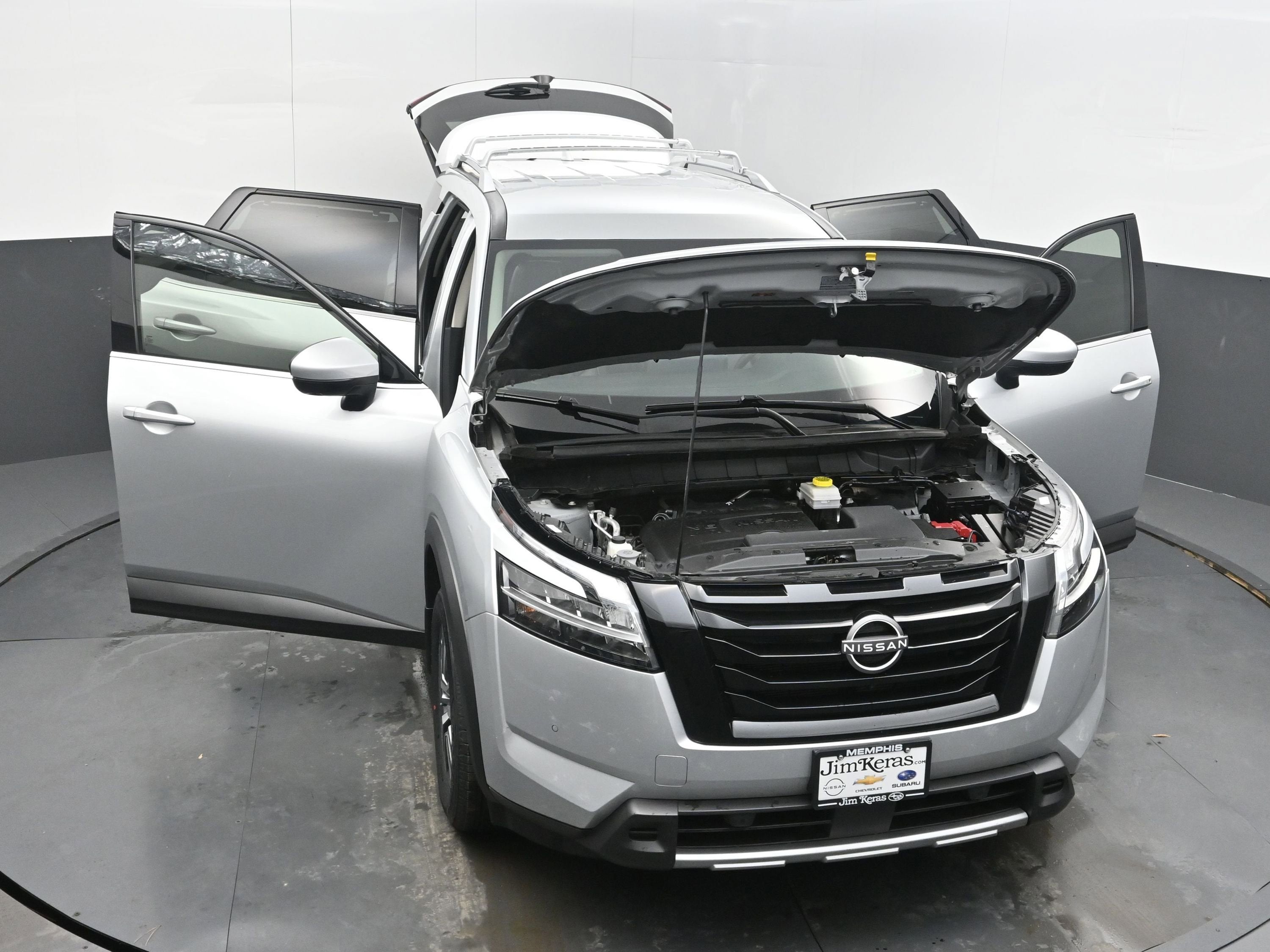 2024 Nissan Pathfinder SL