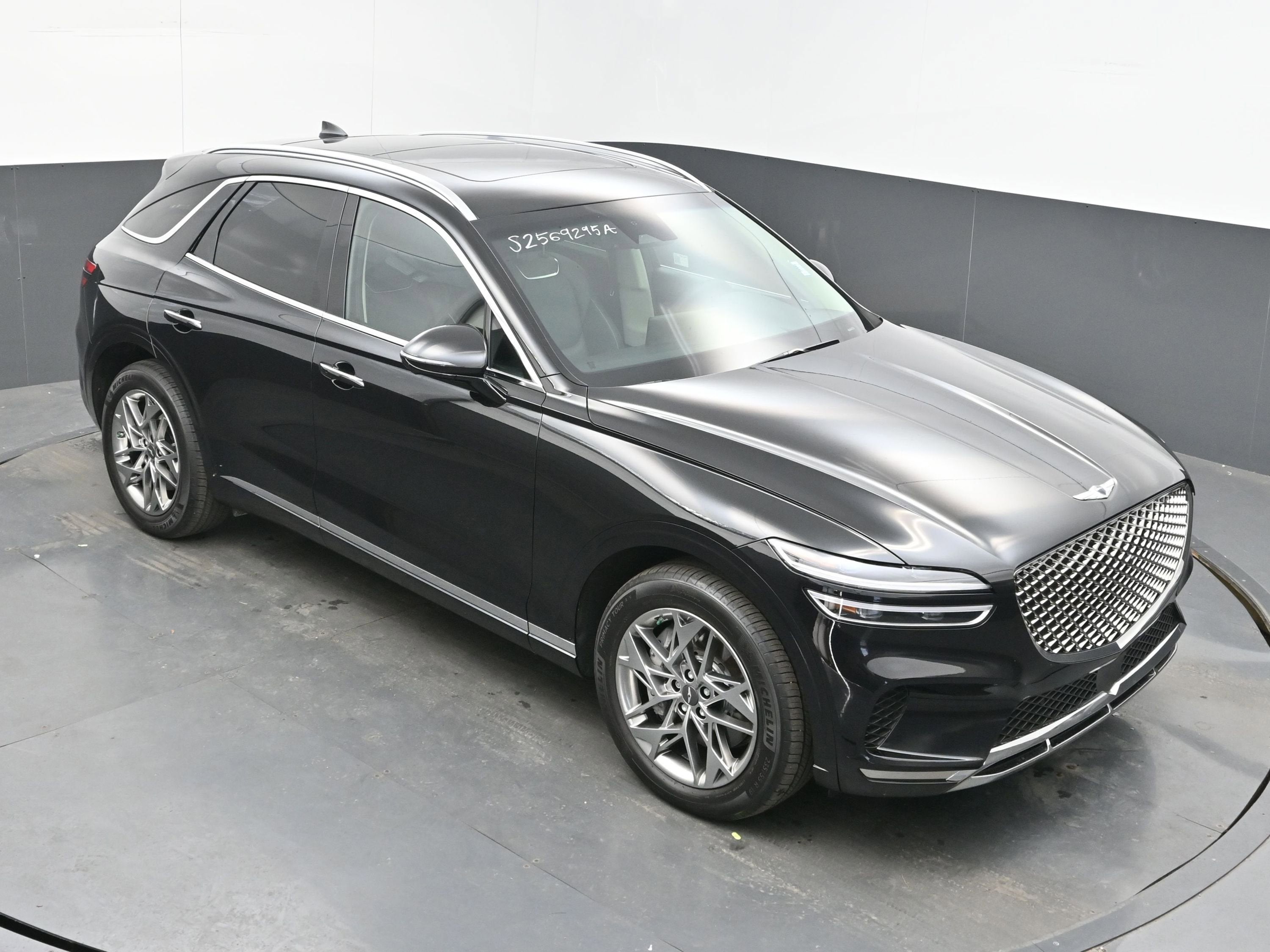 2024 Genesis GV70 2.5T