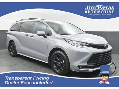 2025 Toyota Sienna Woodland Edition
