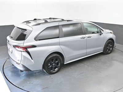 2025 Toyota Sienna Woodland Edition