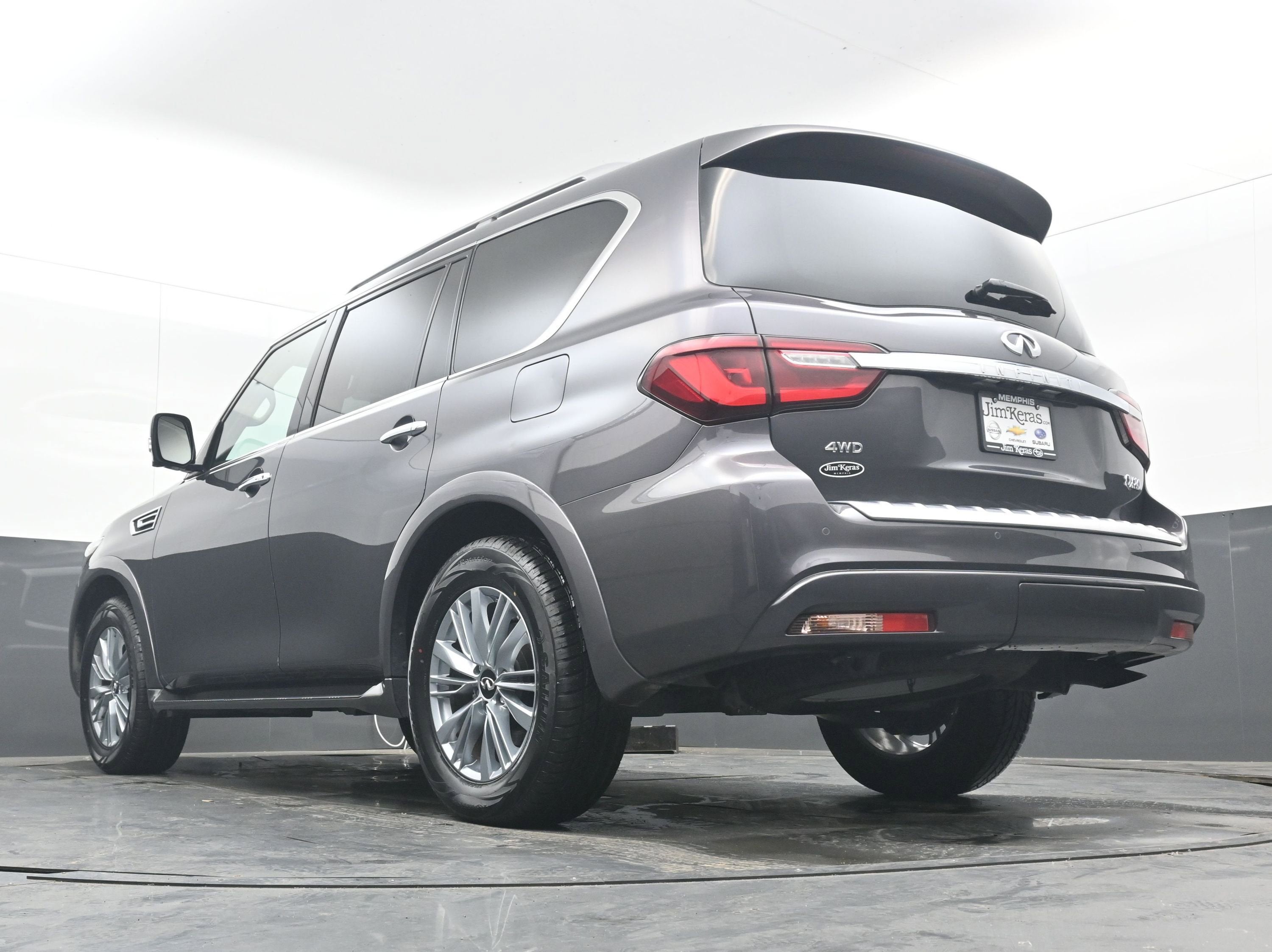 2024 INFINITI QX80 LUXE