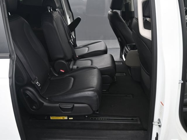 2025 Kia Carnival Hybrid EX