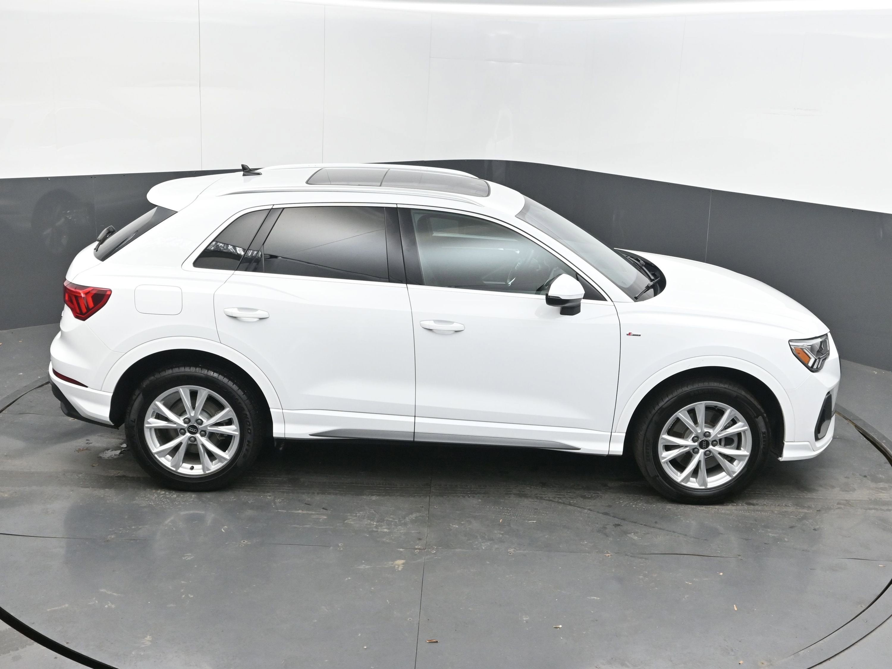 2024 Audi Q3 S line Premium