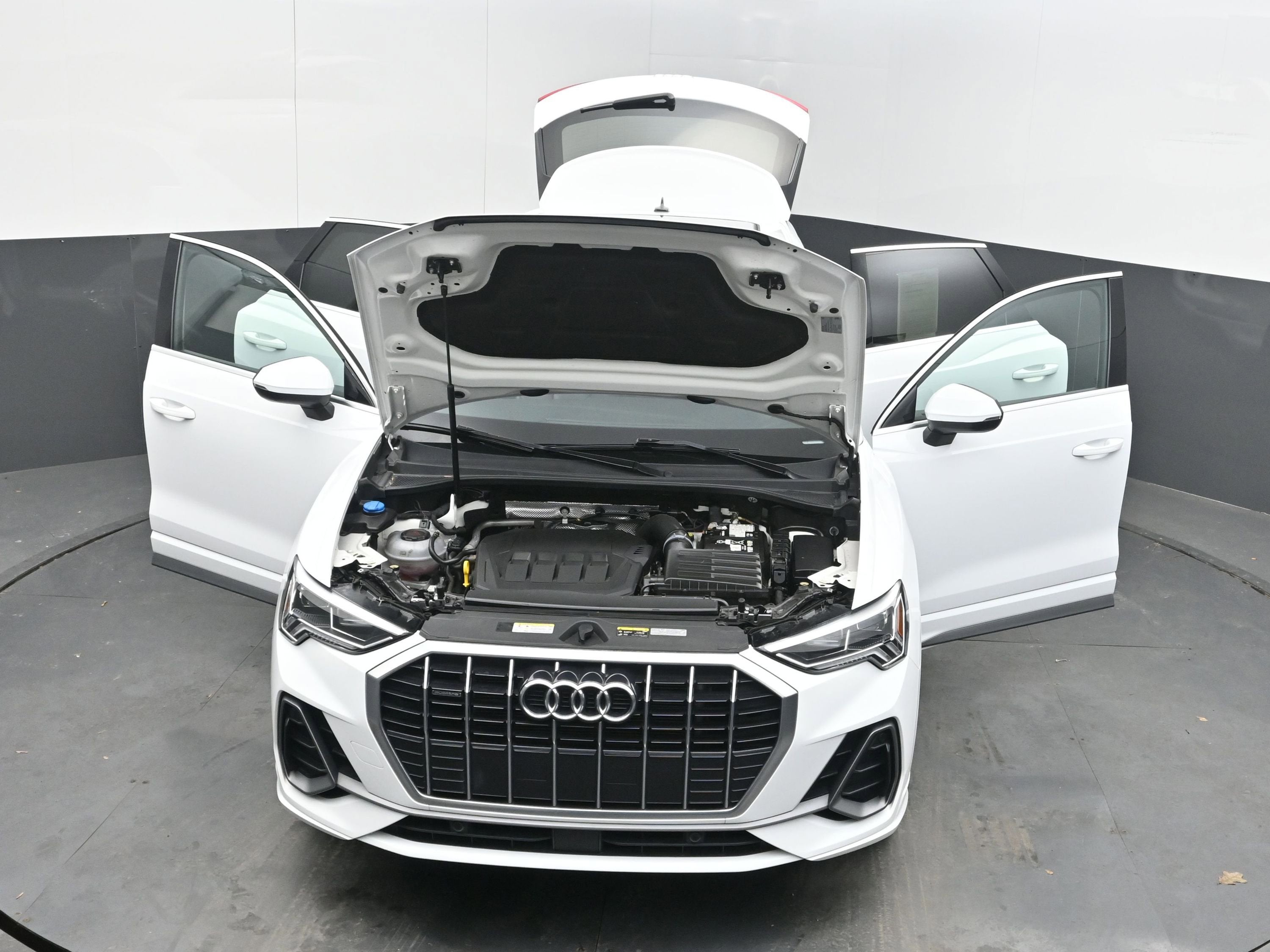 2024 Audi Q3 S line Premium