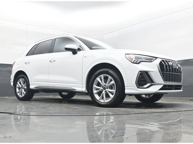 2024 Audi Q3 S line Premium