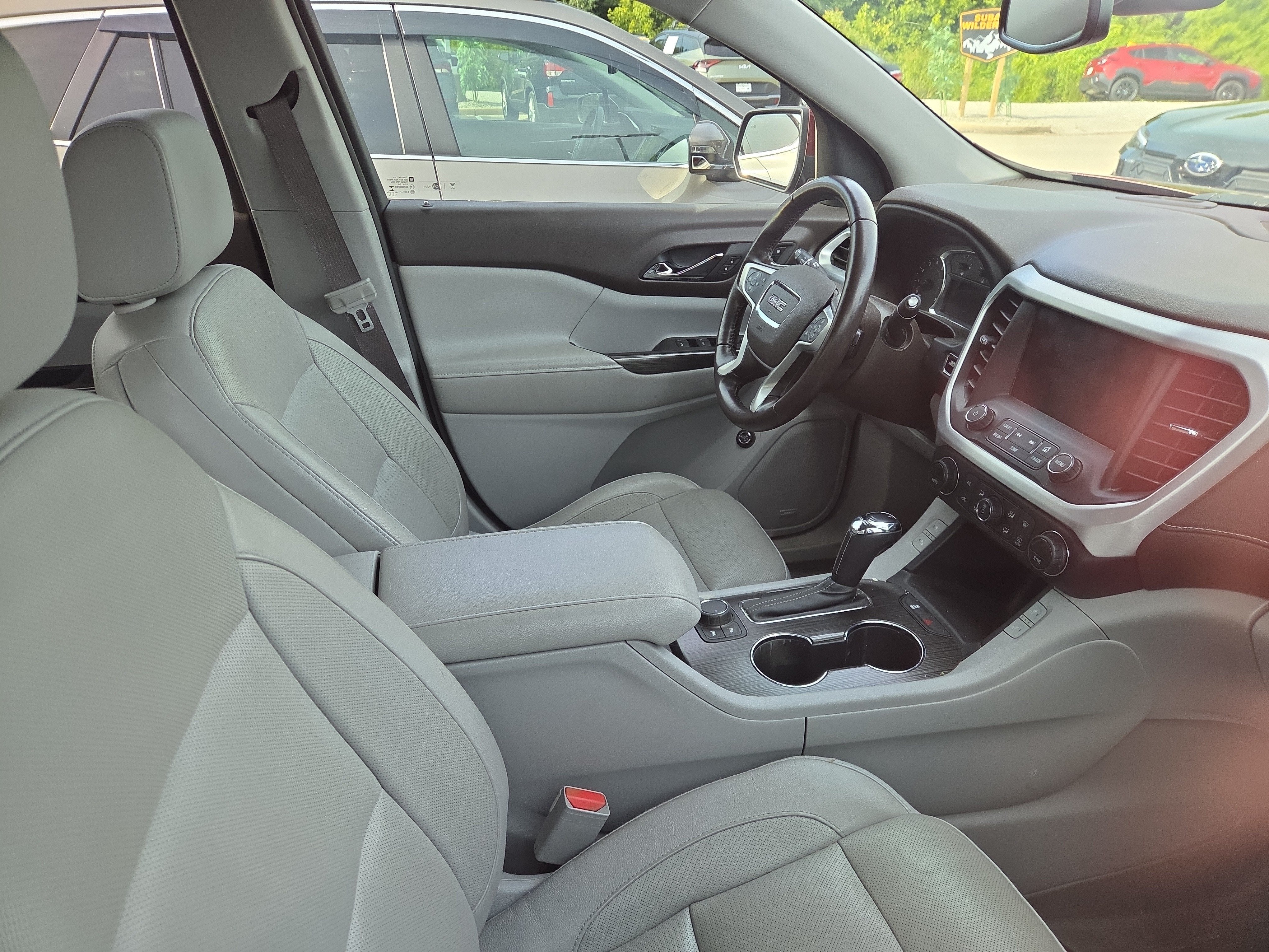 2018 GMC Acadia SLT