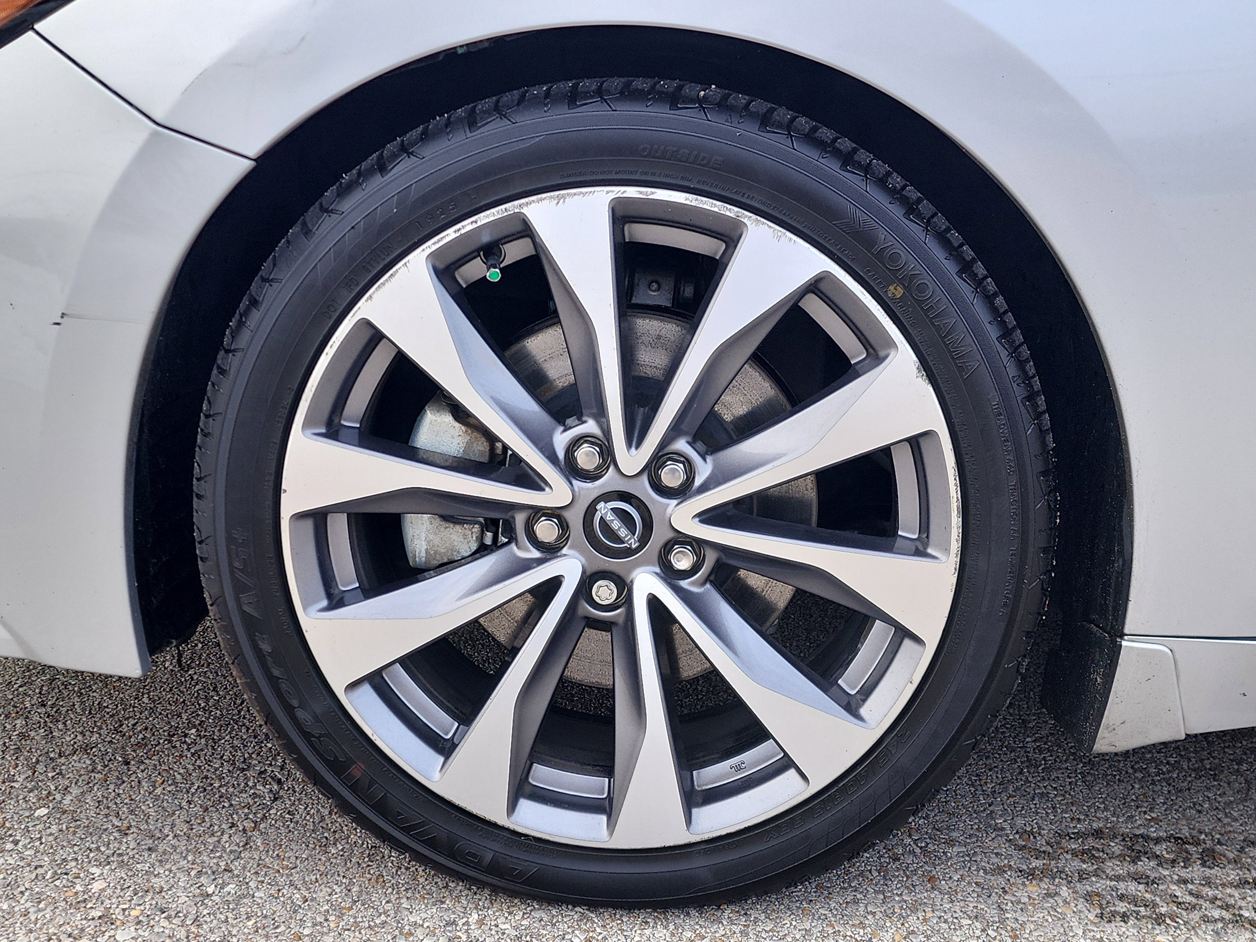 2023 Nissan Maxima Platinum