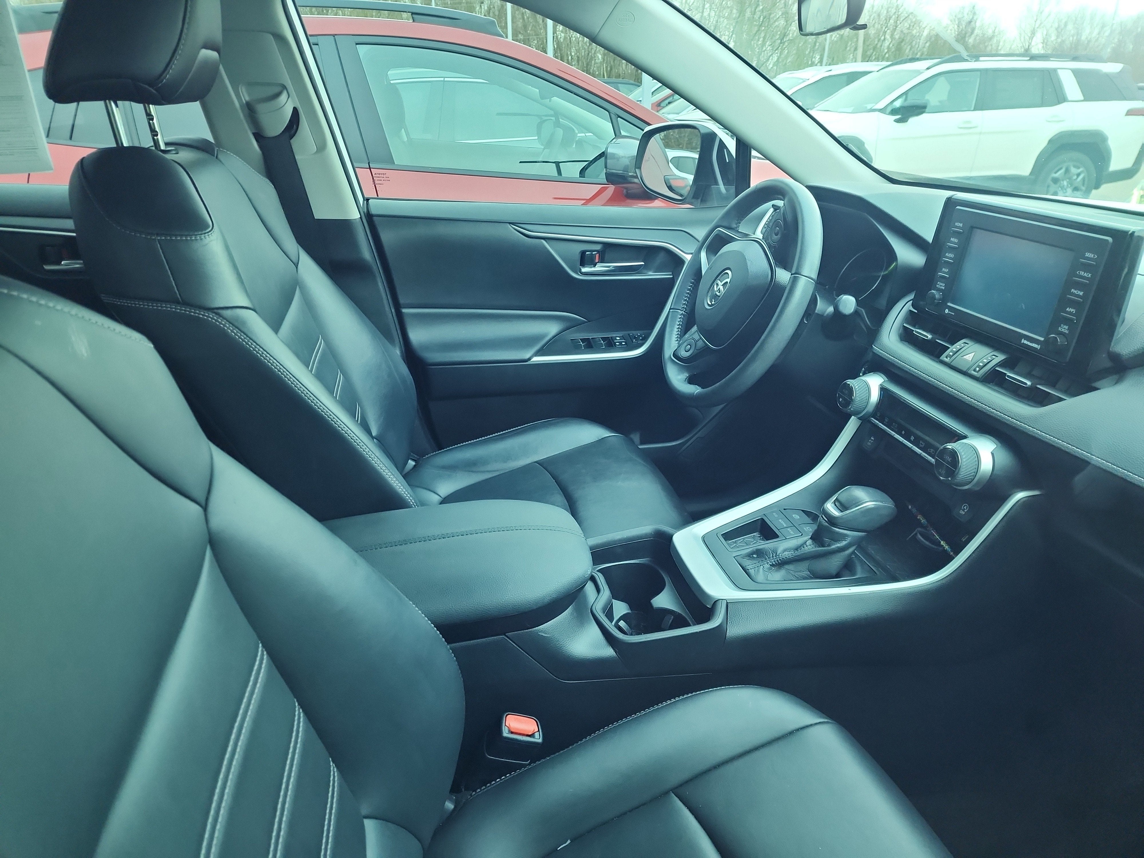 2020 Toyota RAV4 XLE Premium