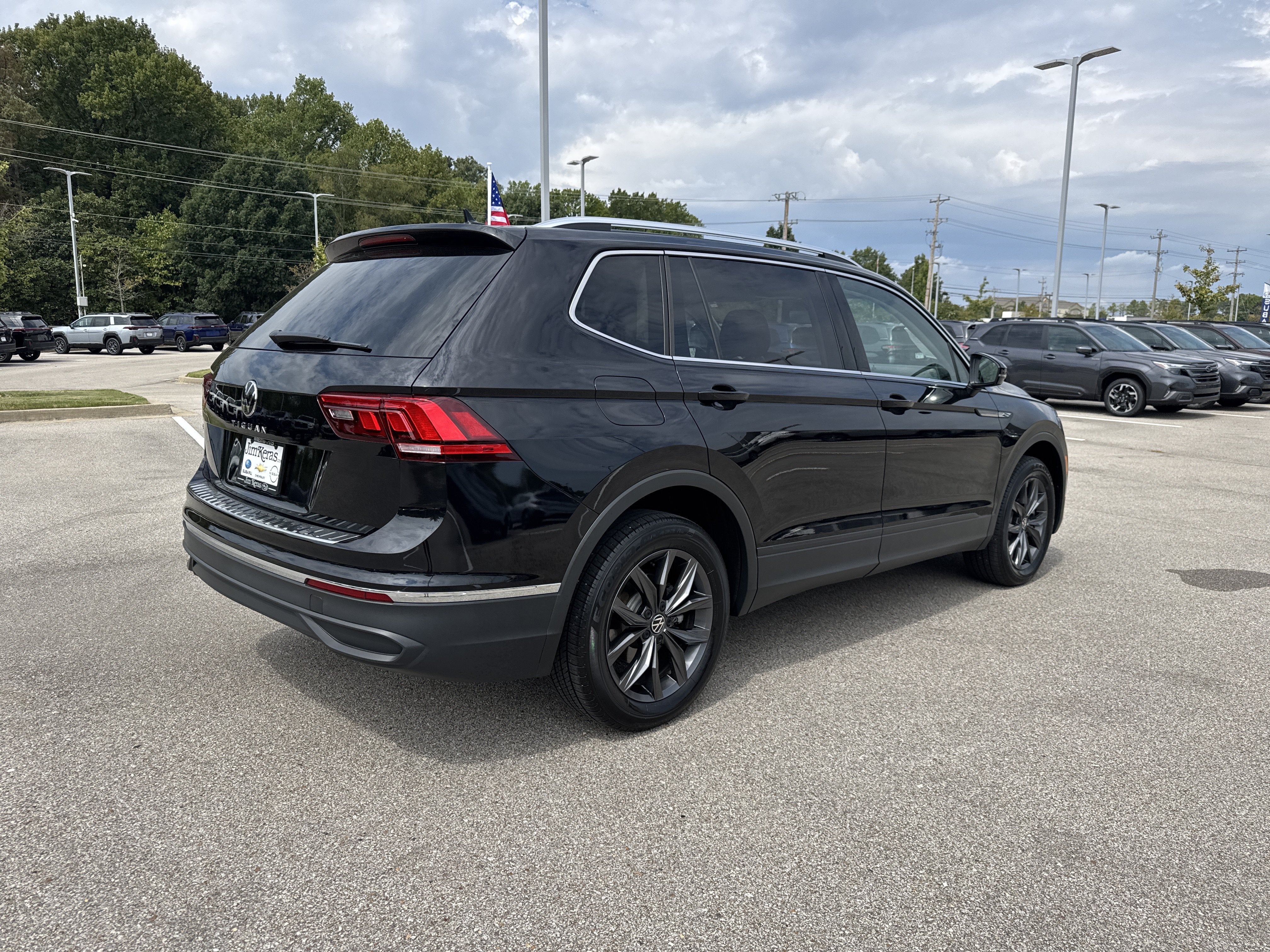 2023 Volkswagen Tiguan SE