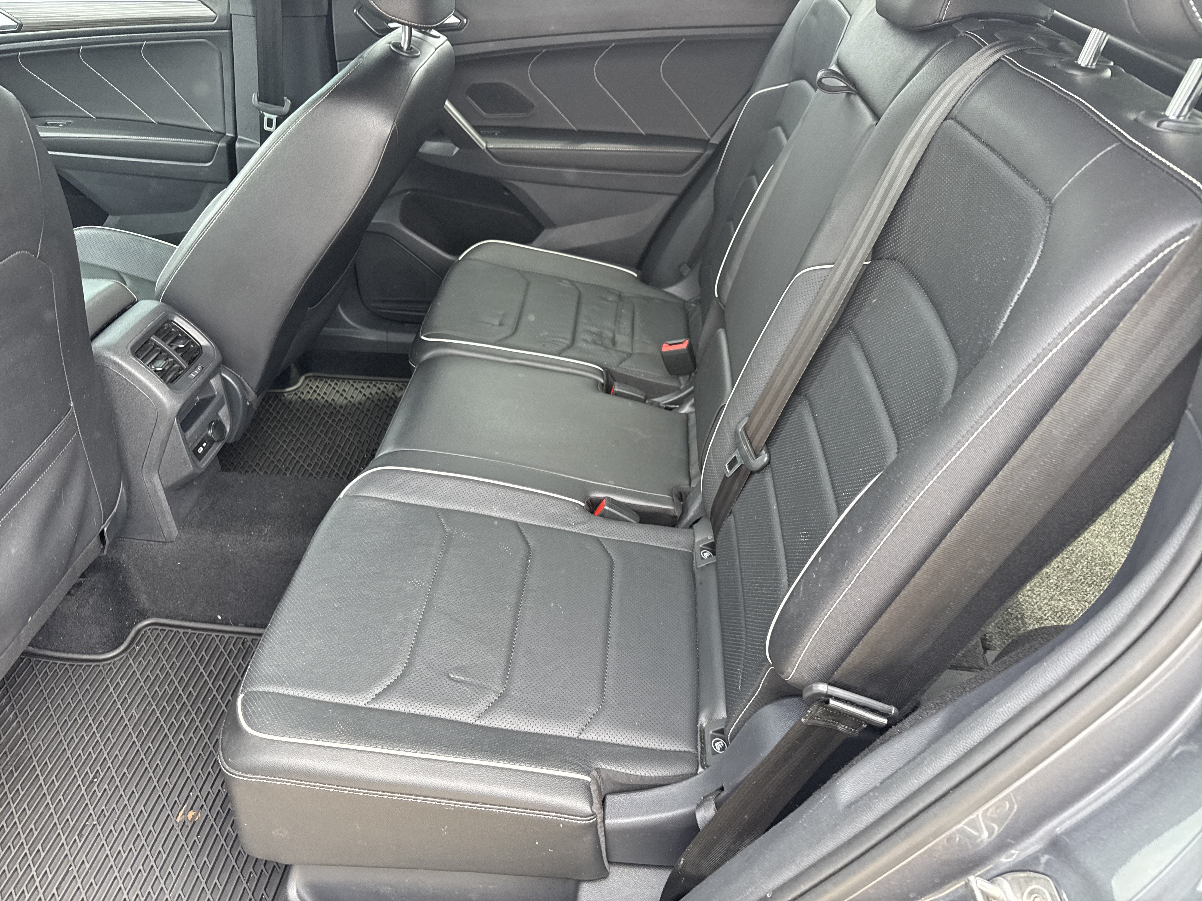 2022 Volkswagen Tiguan SEL R-Line