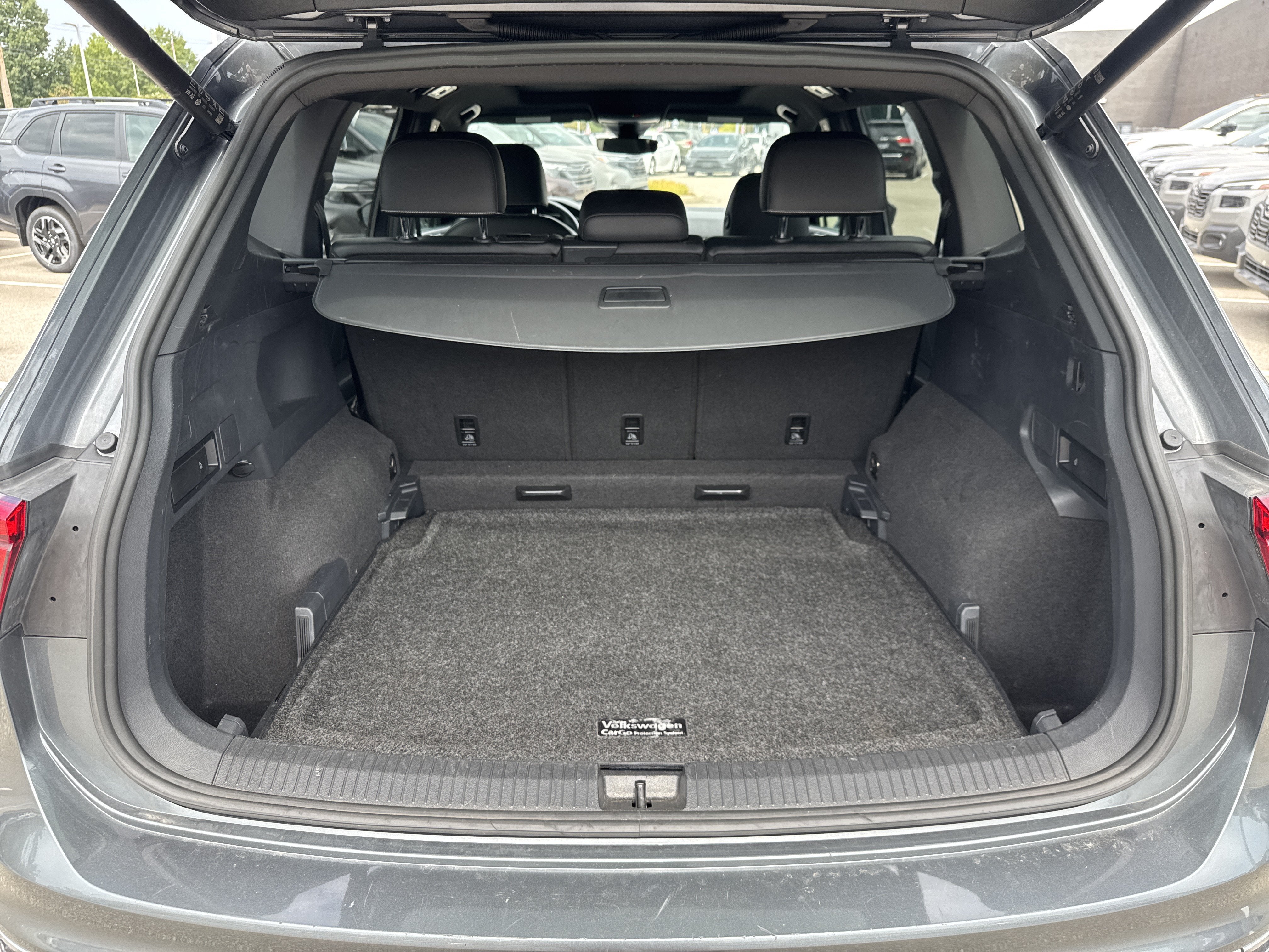 2022 Volkswagen Tiguan SEL R-Line