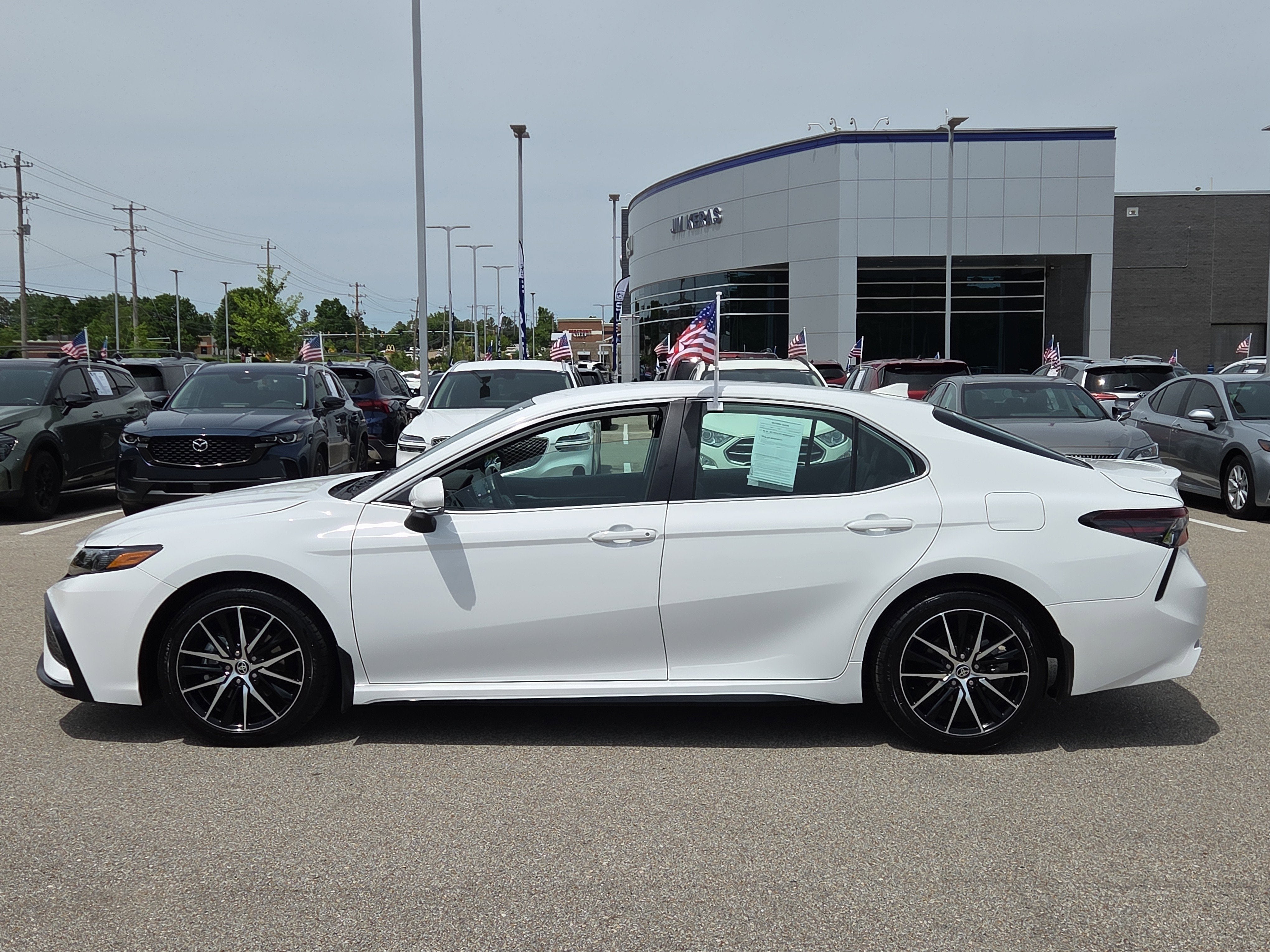 2024 Toyota Camry SE