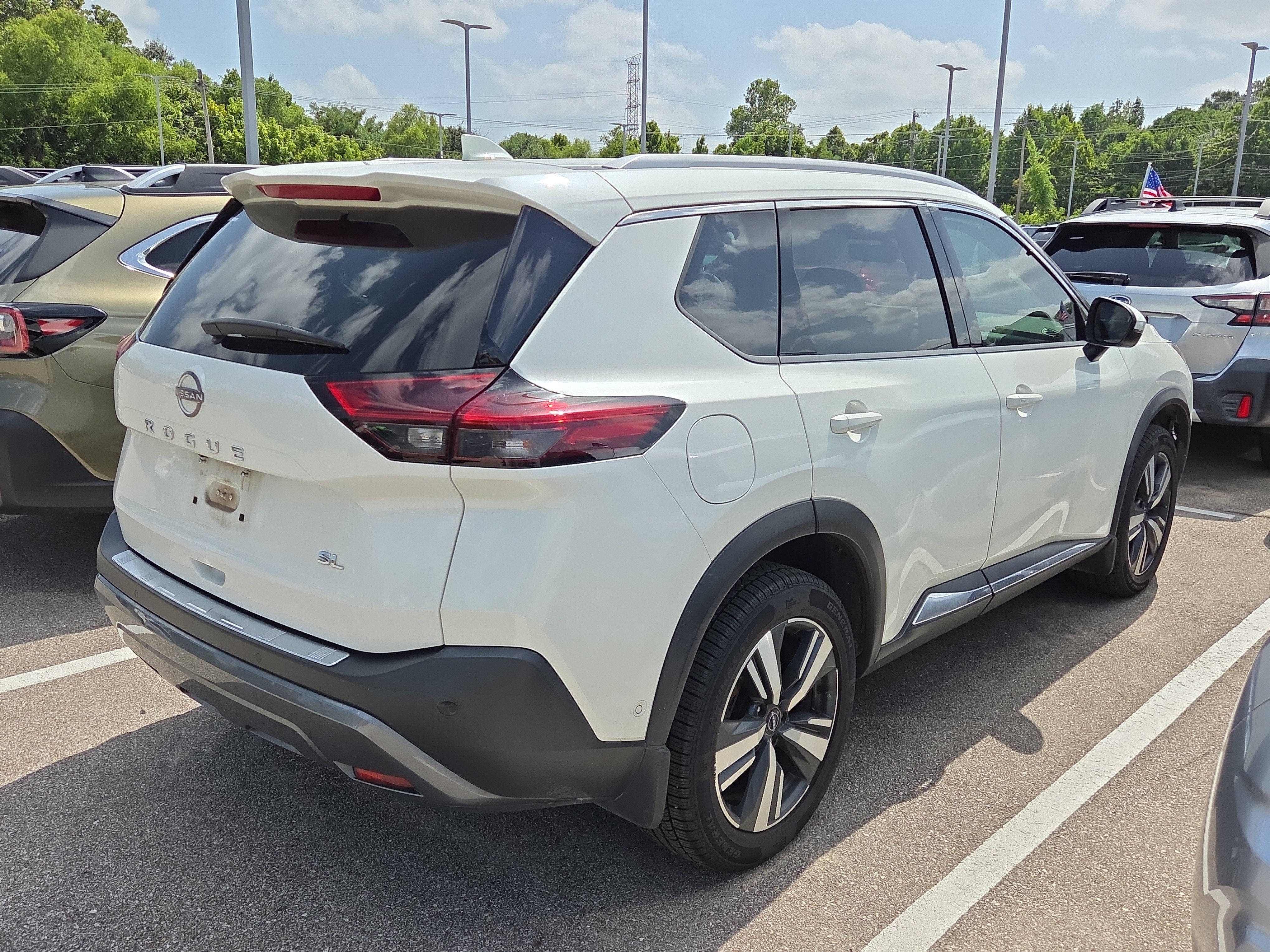 2023 Nissan Rogue SL