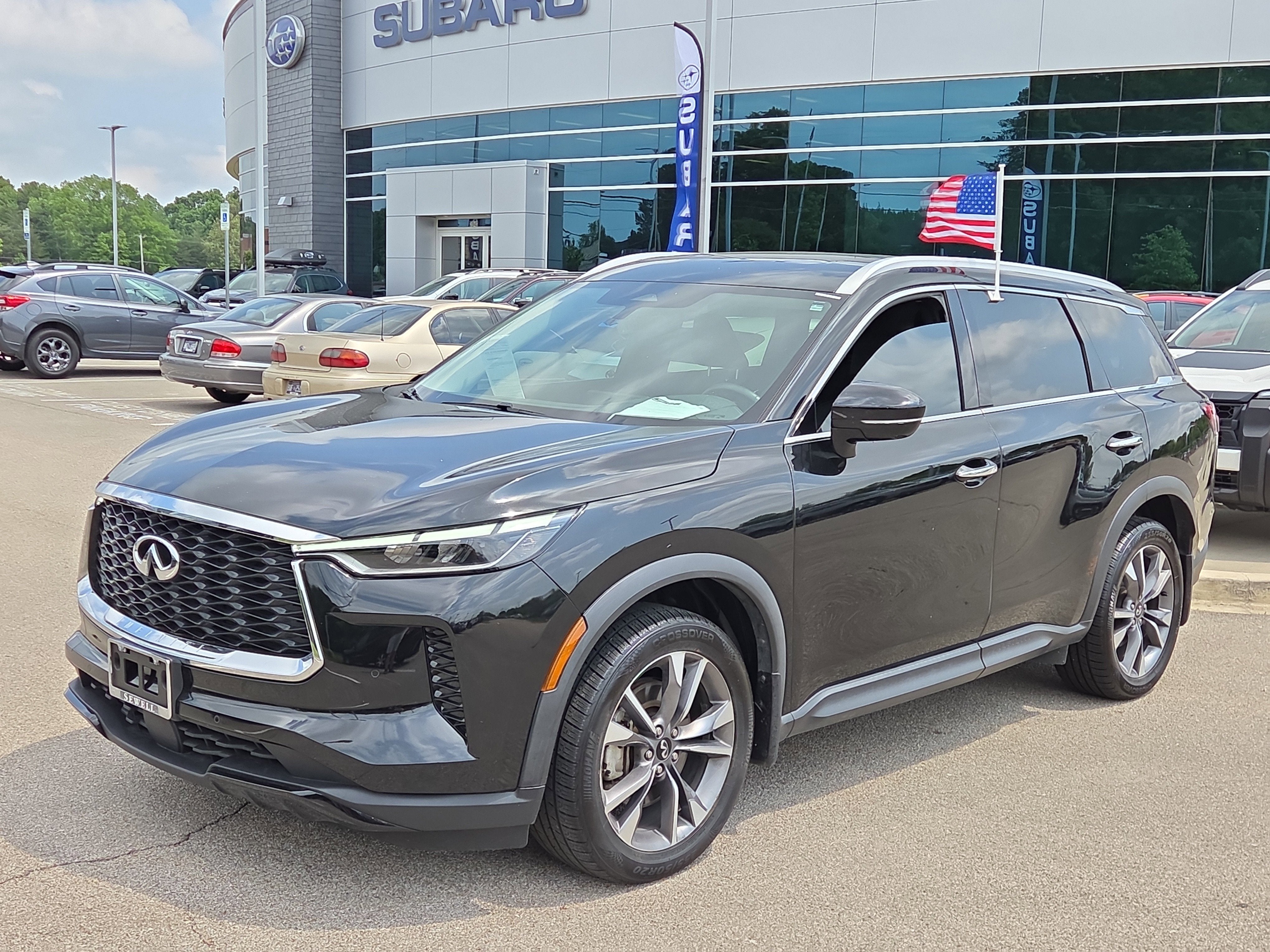 2023 INFINITI QX60 LUXE