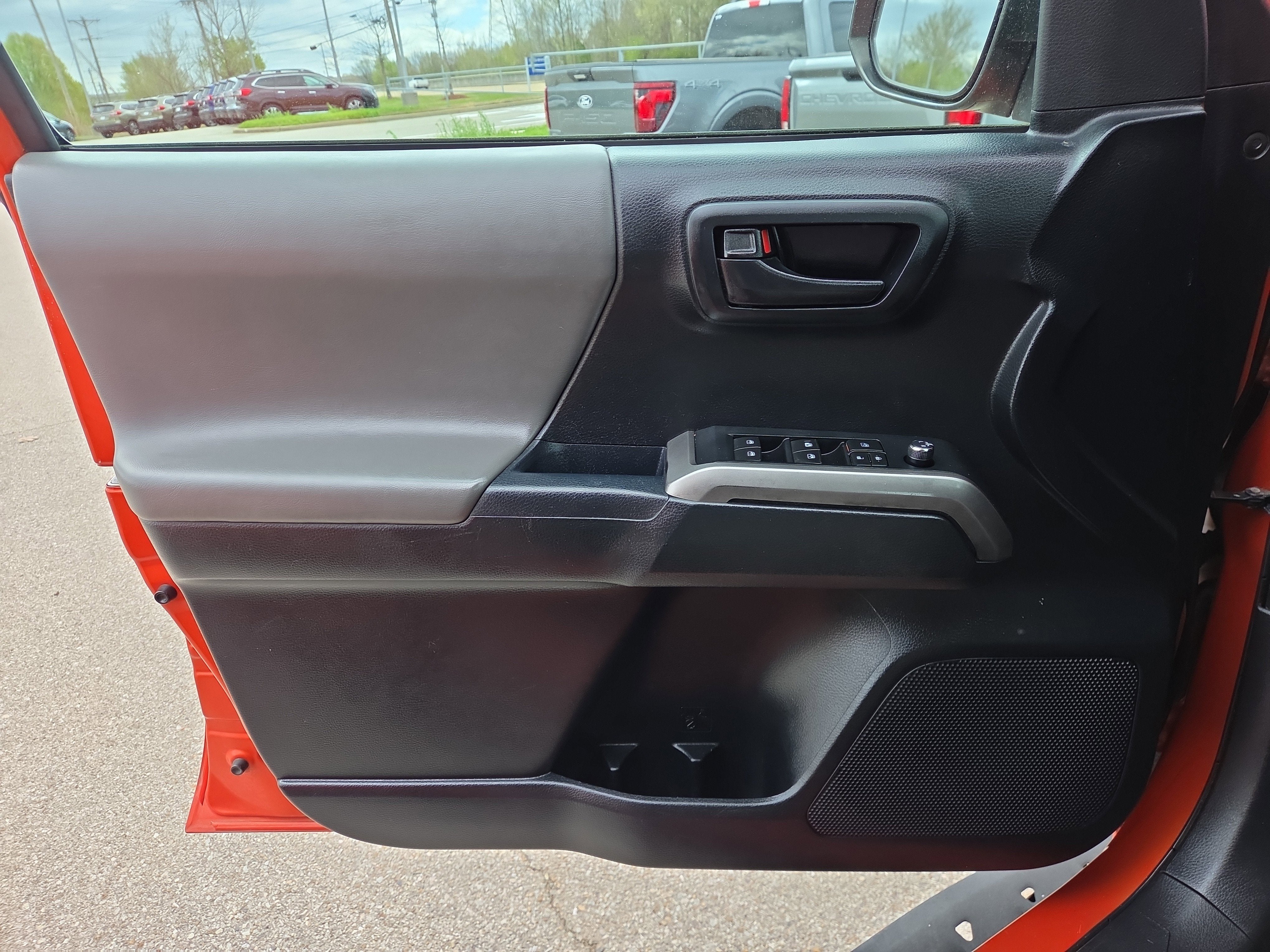 2016 Toyota Tacoma SR5