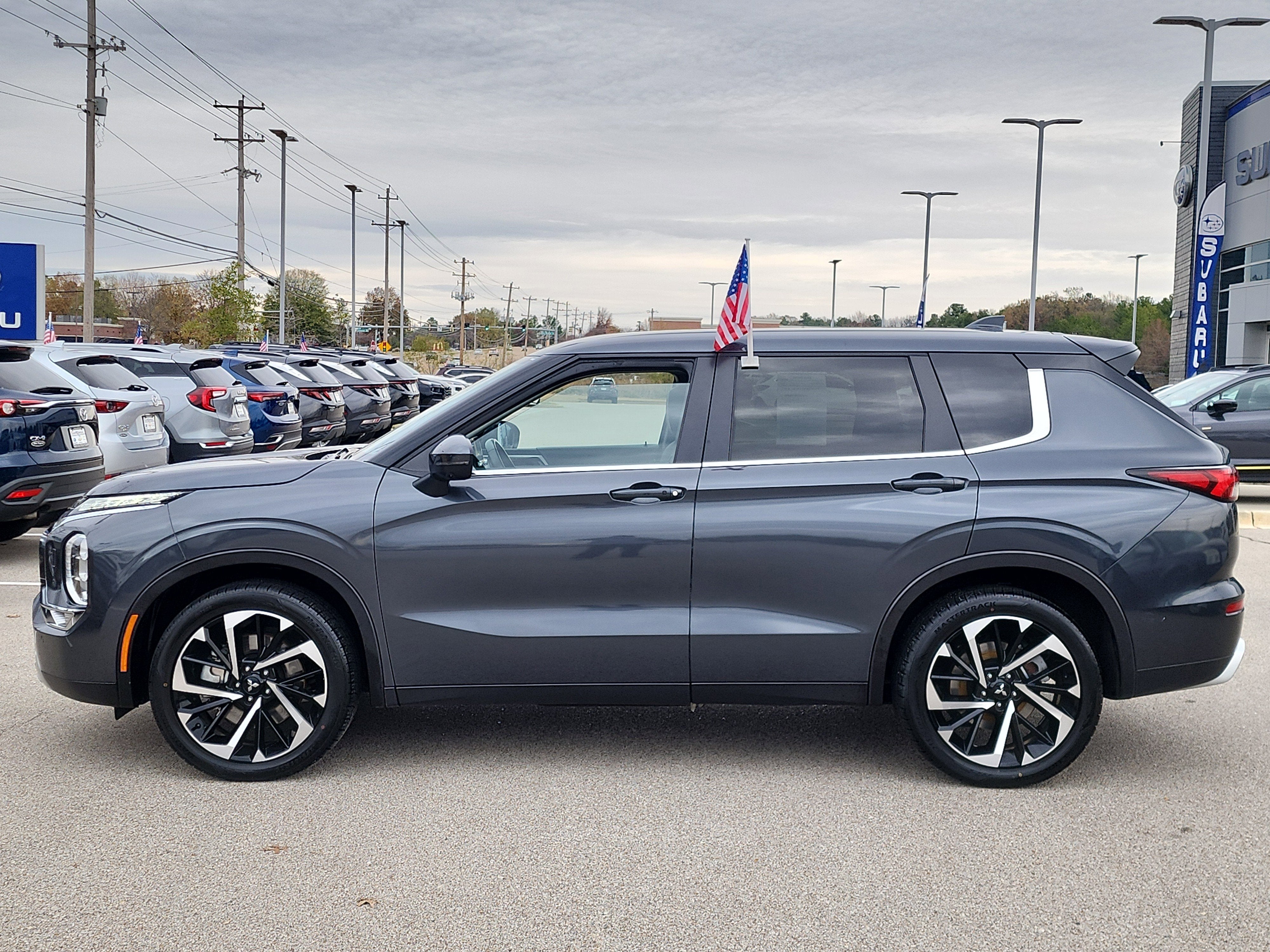 2024 Mitsubishi Outlander SE