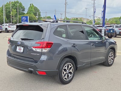 2024 Subaru Forester Premium