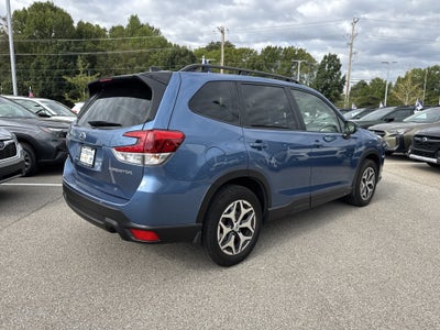 2024 Subaru Forester Premium