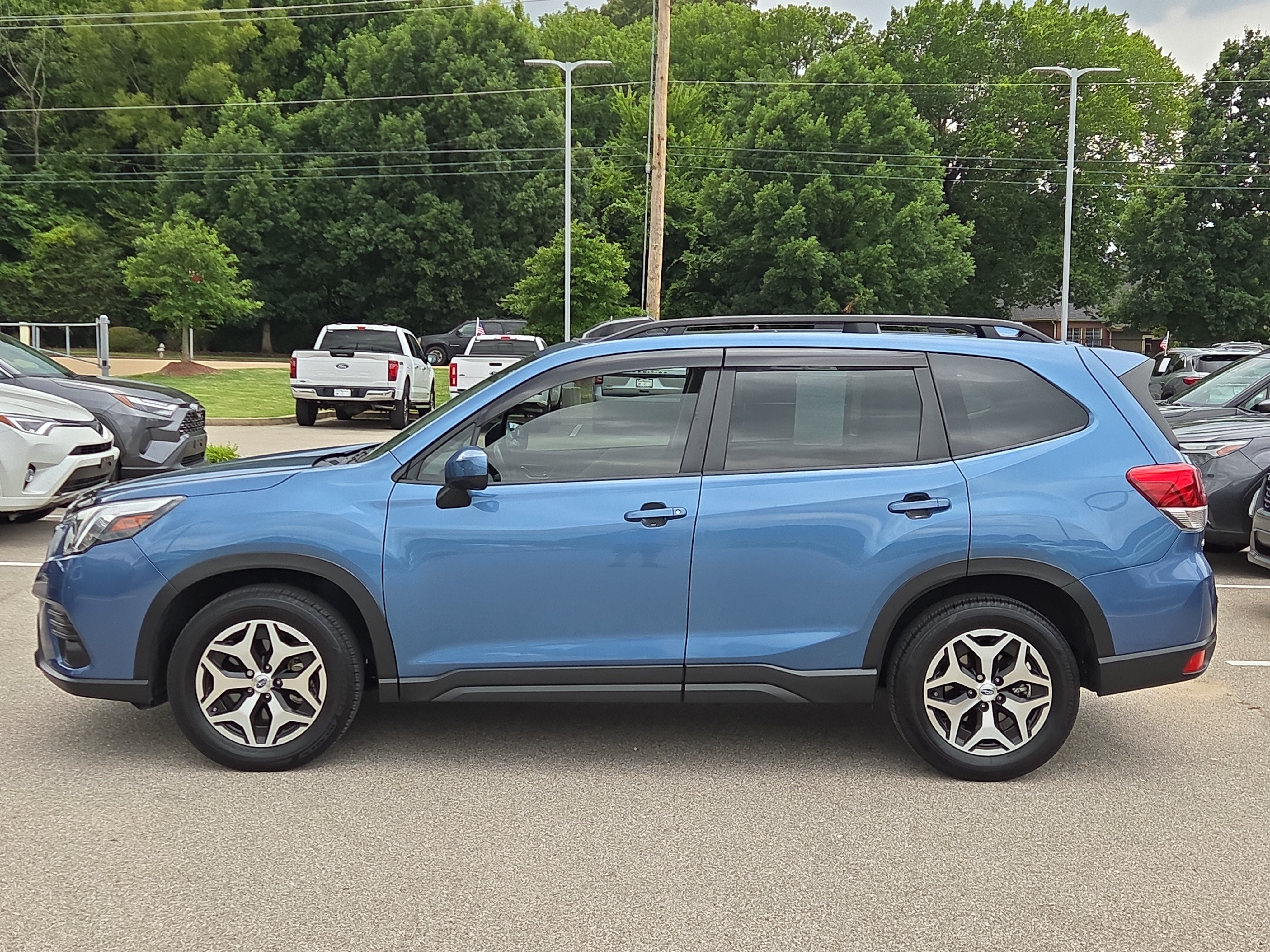 2023 Subaru Forester Premium