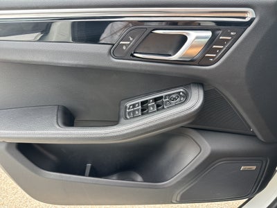2018 Porsche Macan AWD