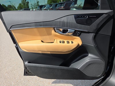 2024 Volvo XC90 Ultimate Bright Theme