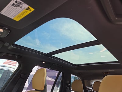 2024 Volvo XC90 Ultimate Bright Theme
