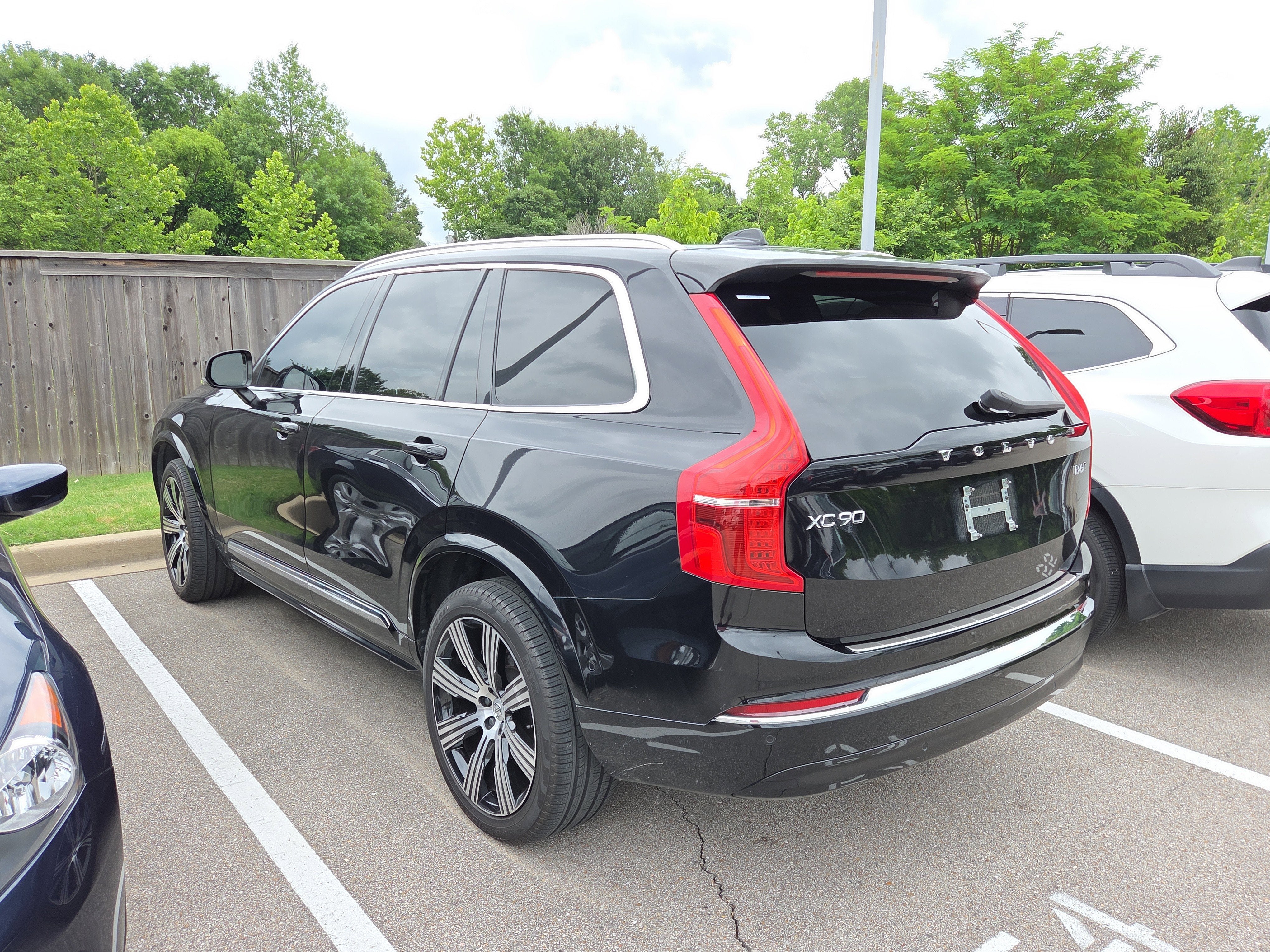 2024 Volvo XC90 Ultimate Bright Theme