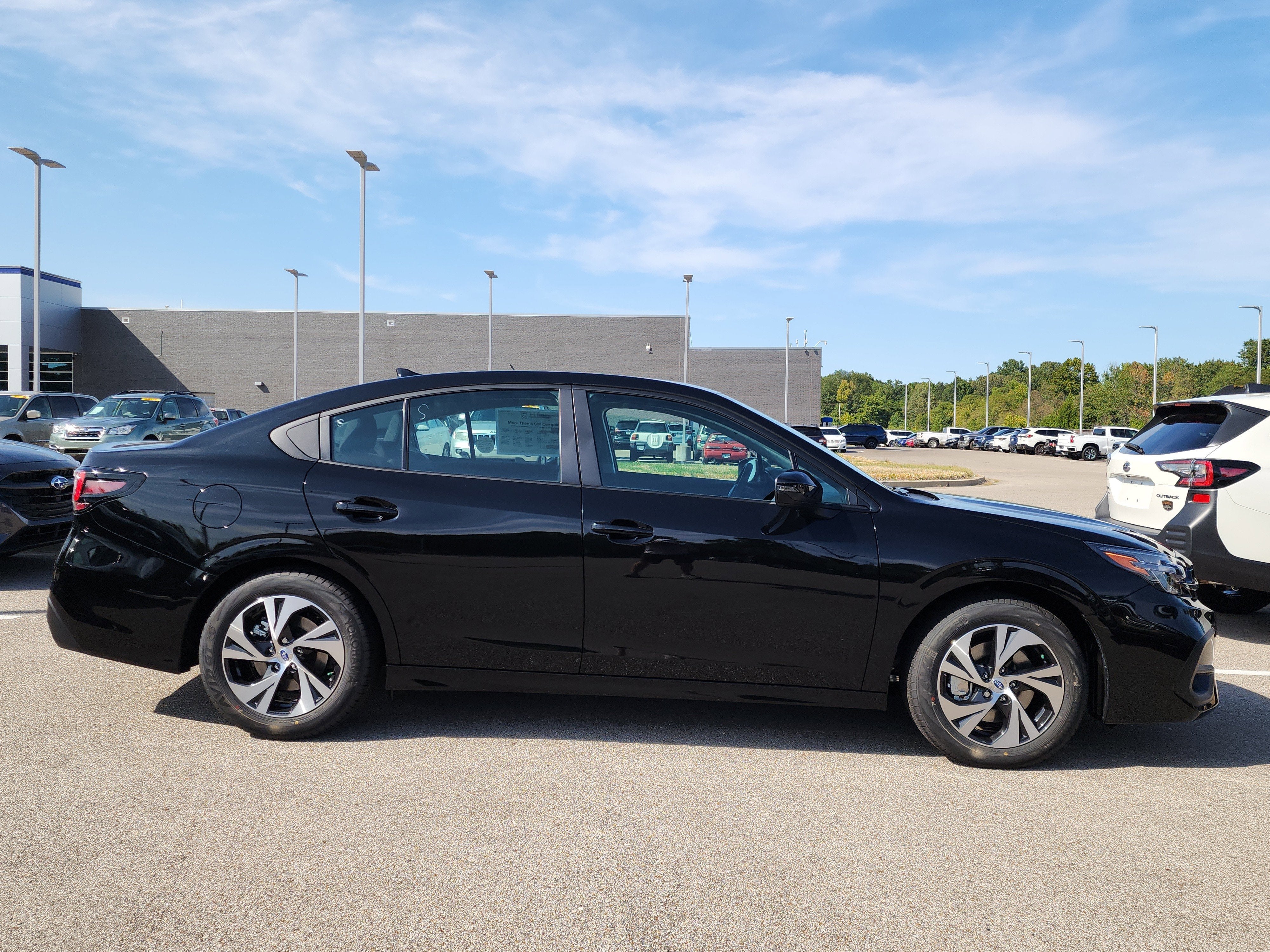 2025 Subaru LEGACY Premium