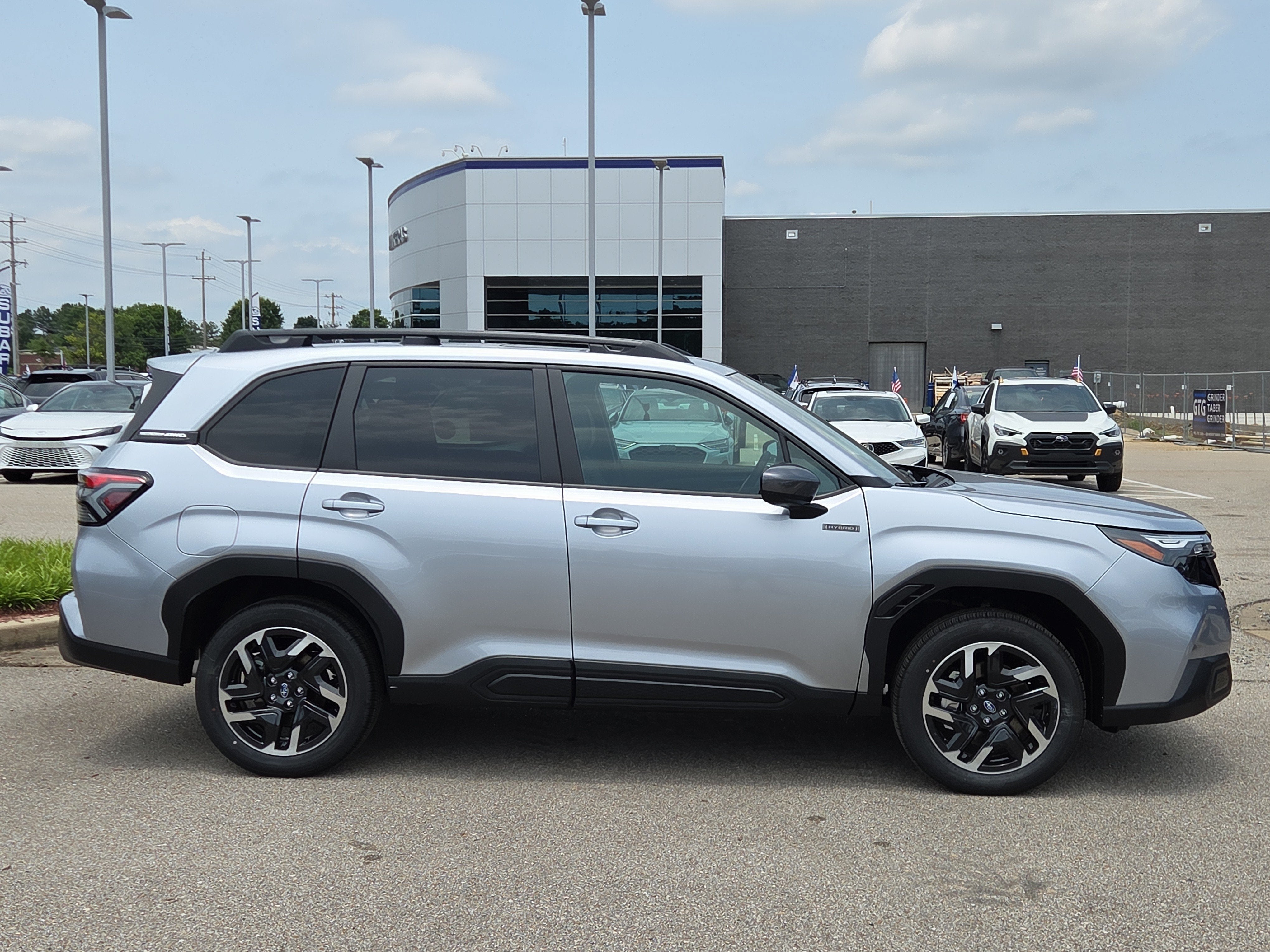 2026 Subaru FORESTER Premium Hybrid