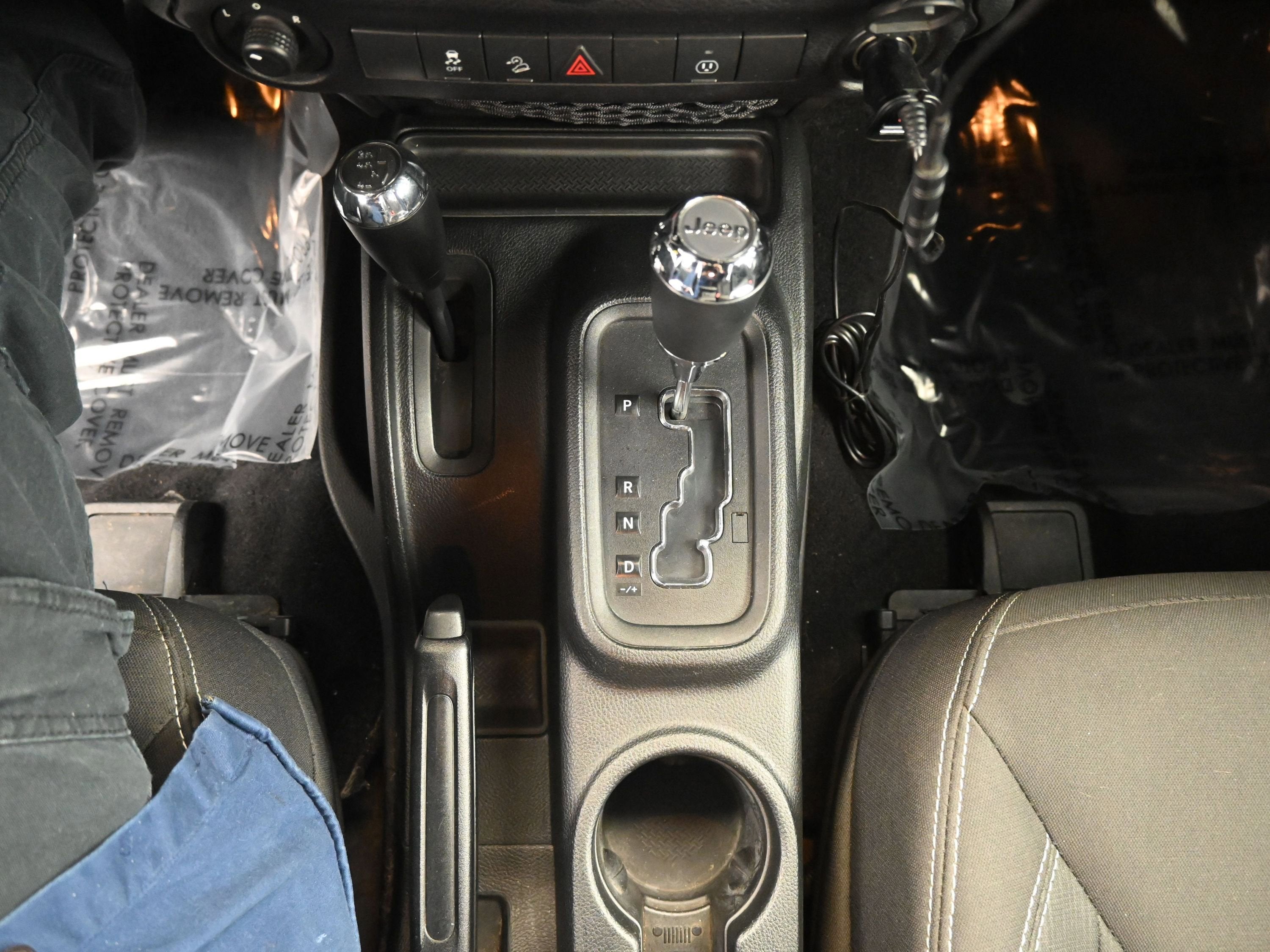 2018 Jeep Wrangler JK Sahara 4x4