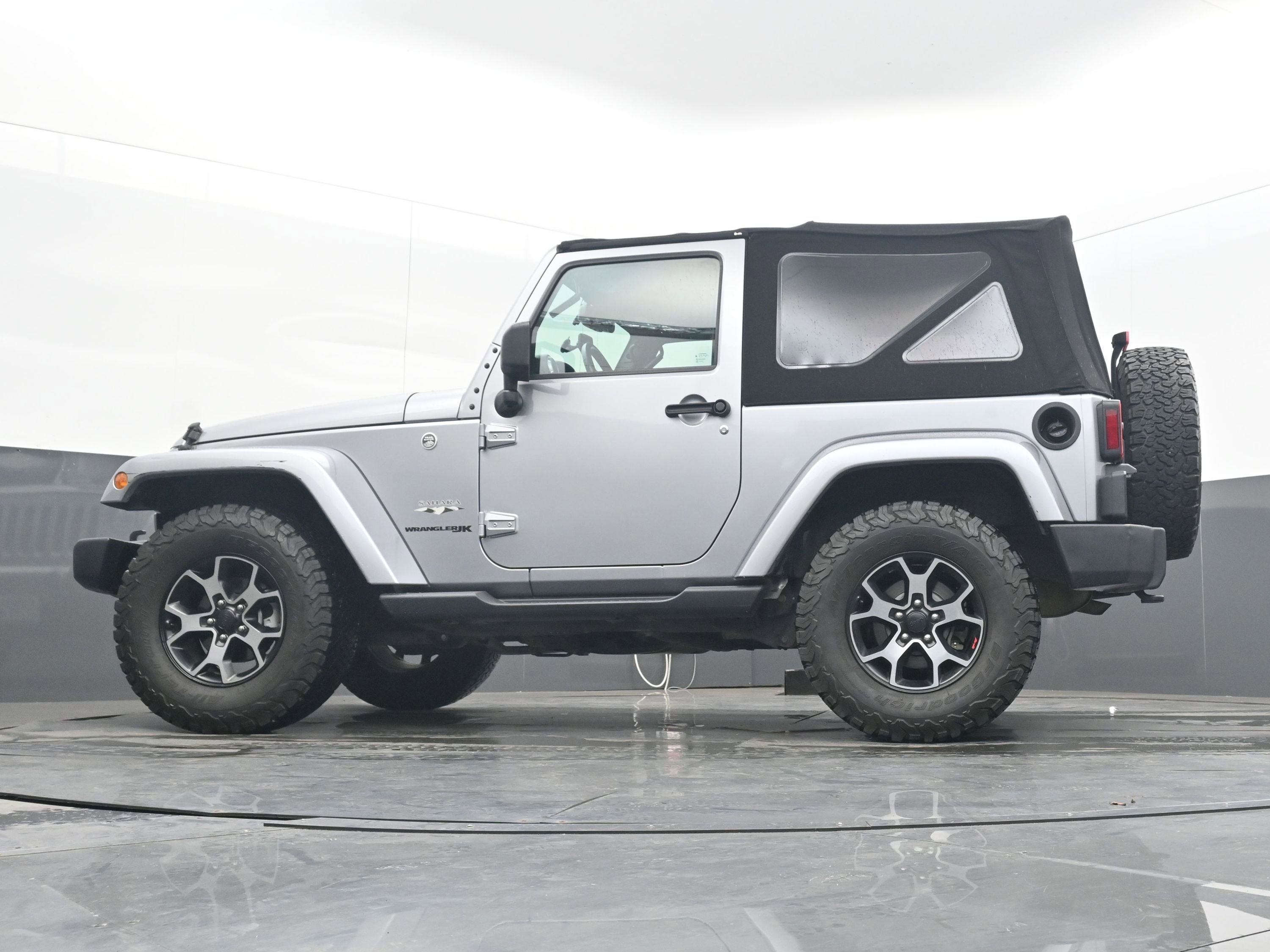 2018 Jeep Wrangler JK Sahara 4x4