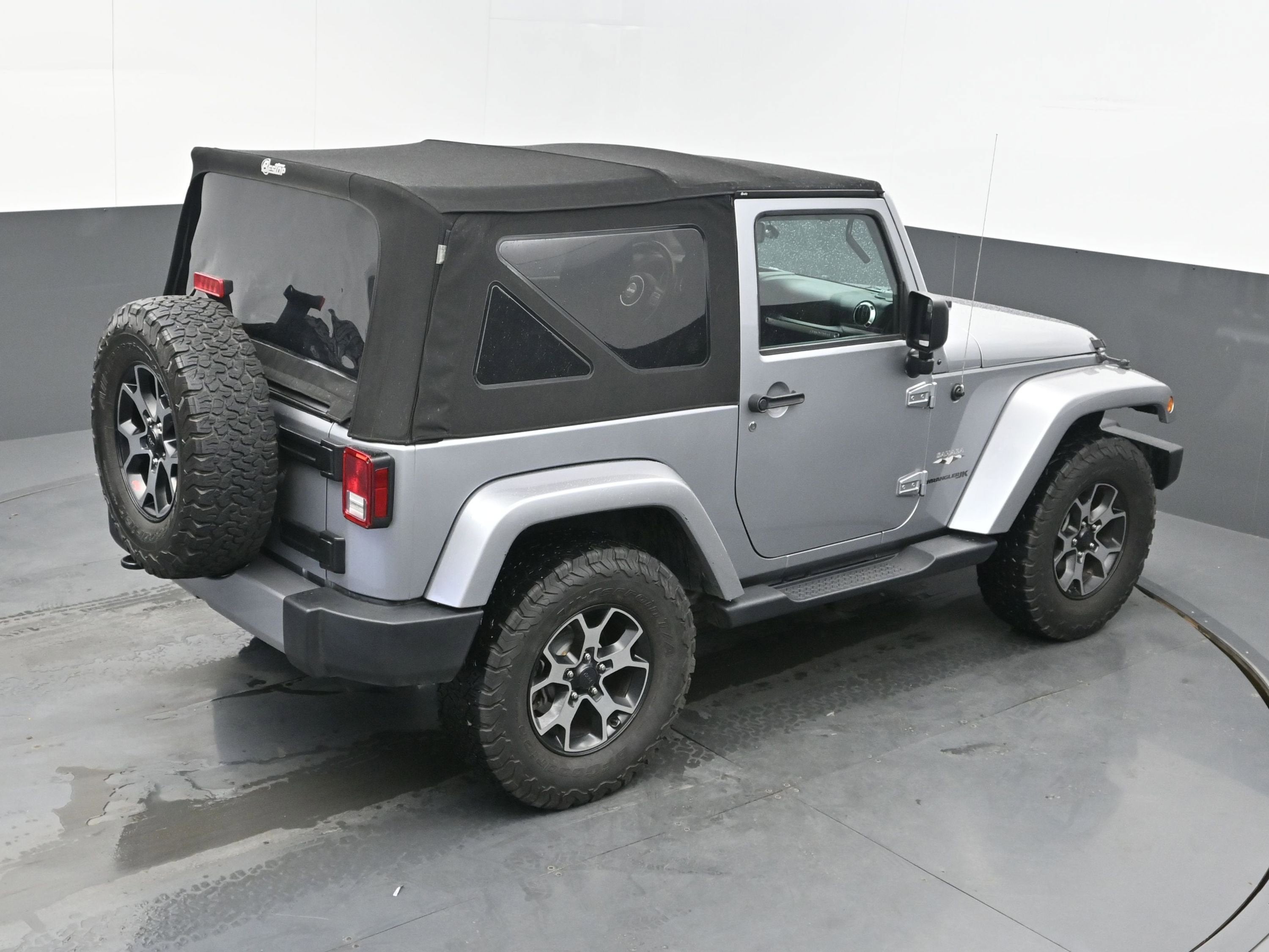 2018 Jeep Wrangler JK Sahara 4x4