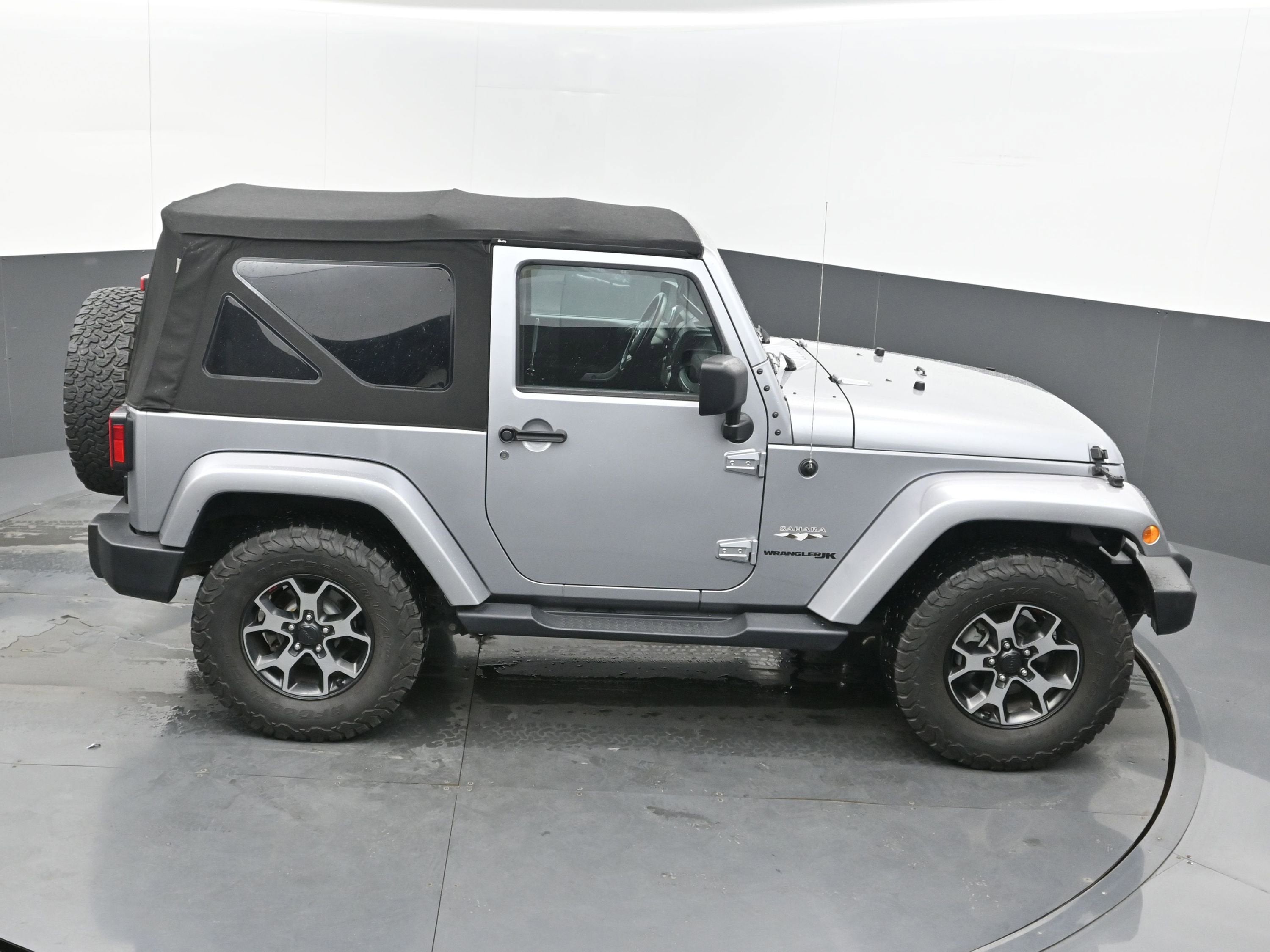 2018 Jeep Wrangler JK Sahara 4x4